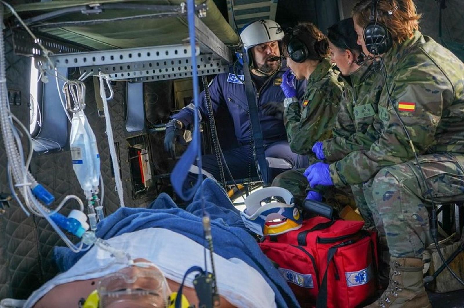Al fondo, Artero durante una situación de emergencia sanitaria| FOTO CEDIDA