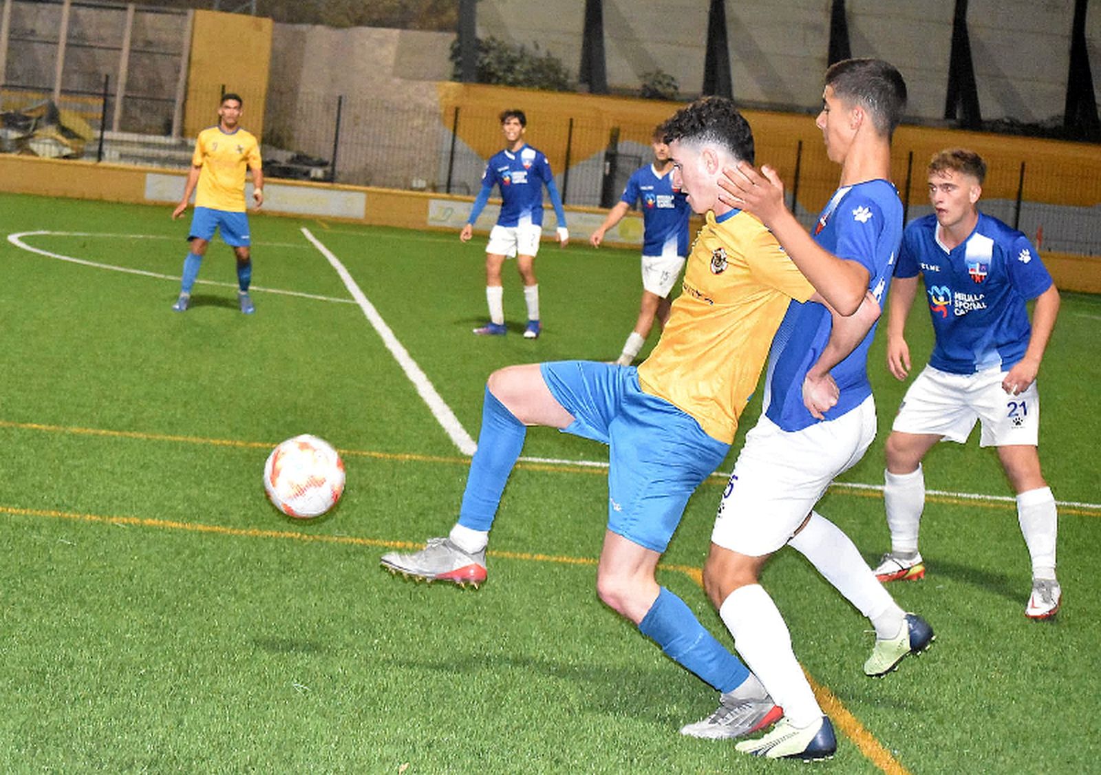 Los visitantes se adelantaron y el cuadro ceutí llegó a ganar por 2-1. / FOTO nicol’s