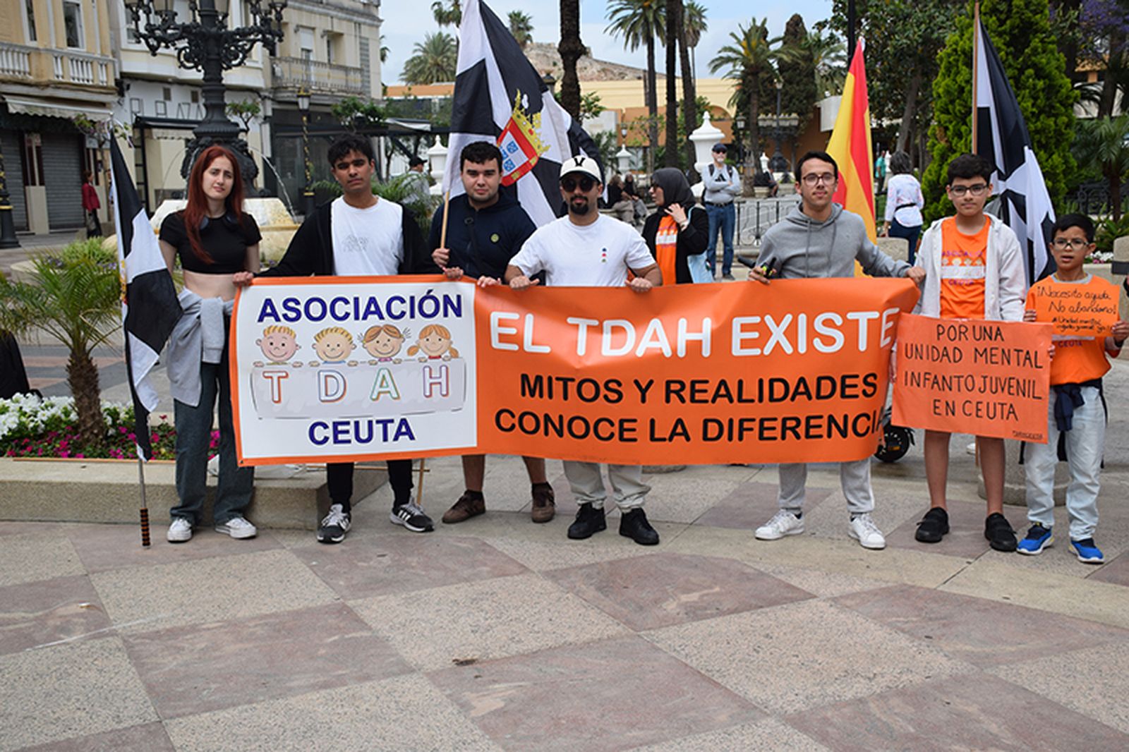 Miembros de la Asociación TDAH, en un acto público/NICOL'S