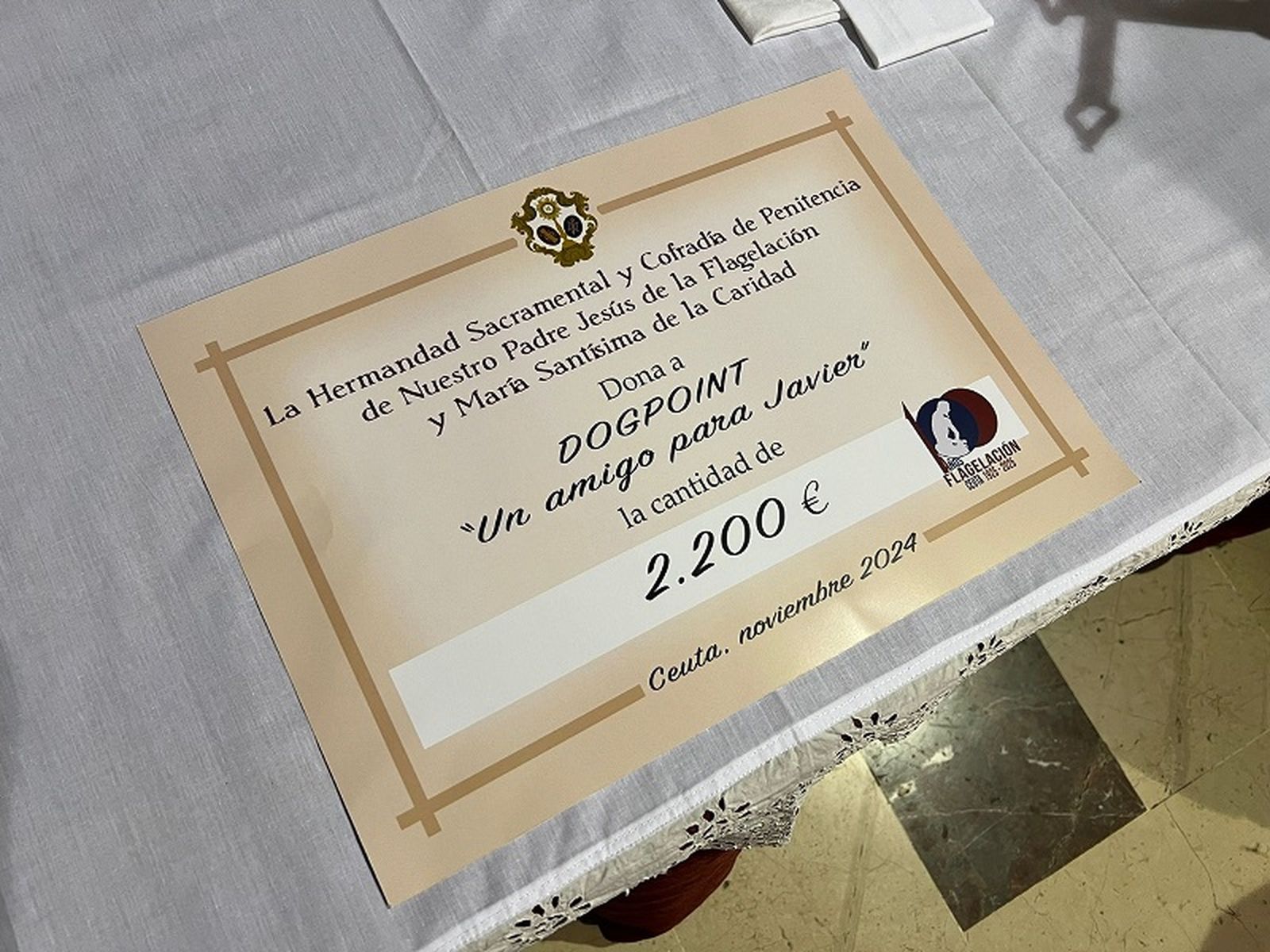 Donación para 'Un amigo para Javier' | FOTO CEDIDA