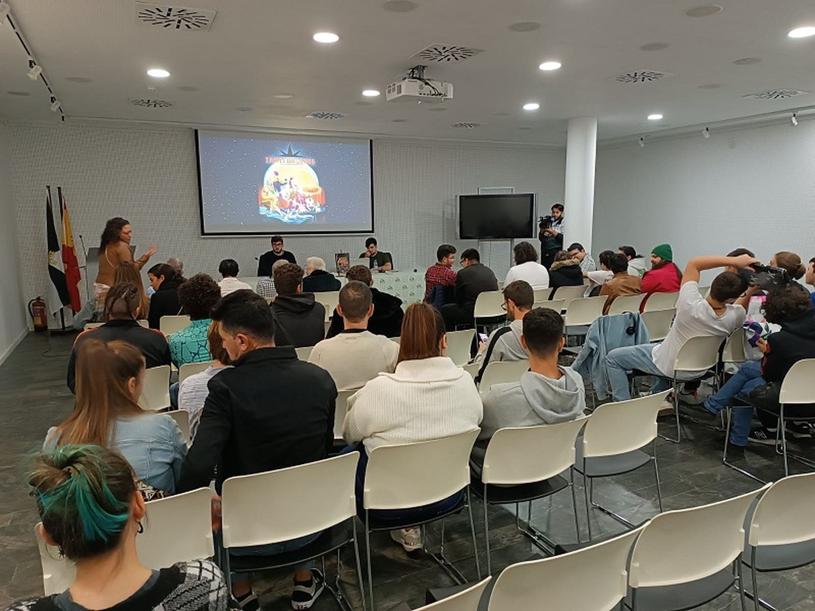 El acto fue en la Biblioteca Pública. / FOTO D. VICENTE