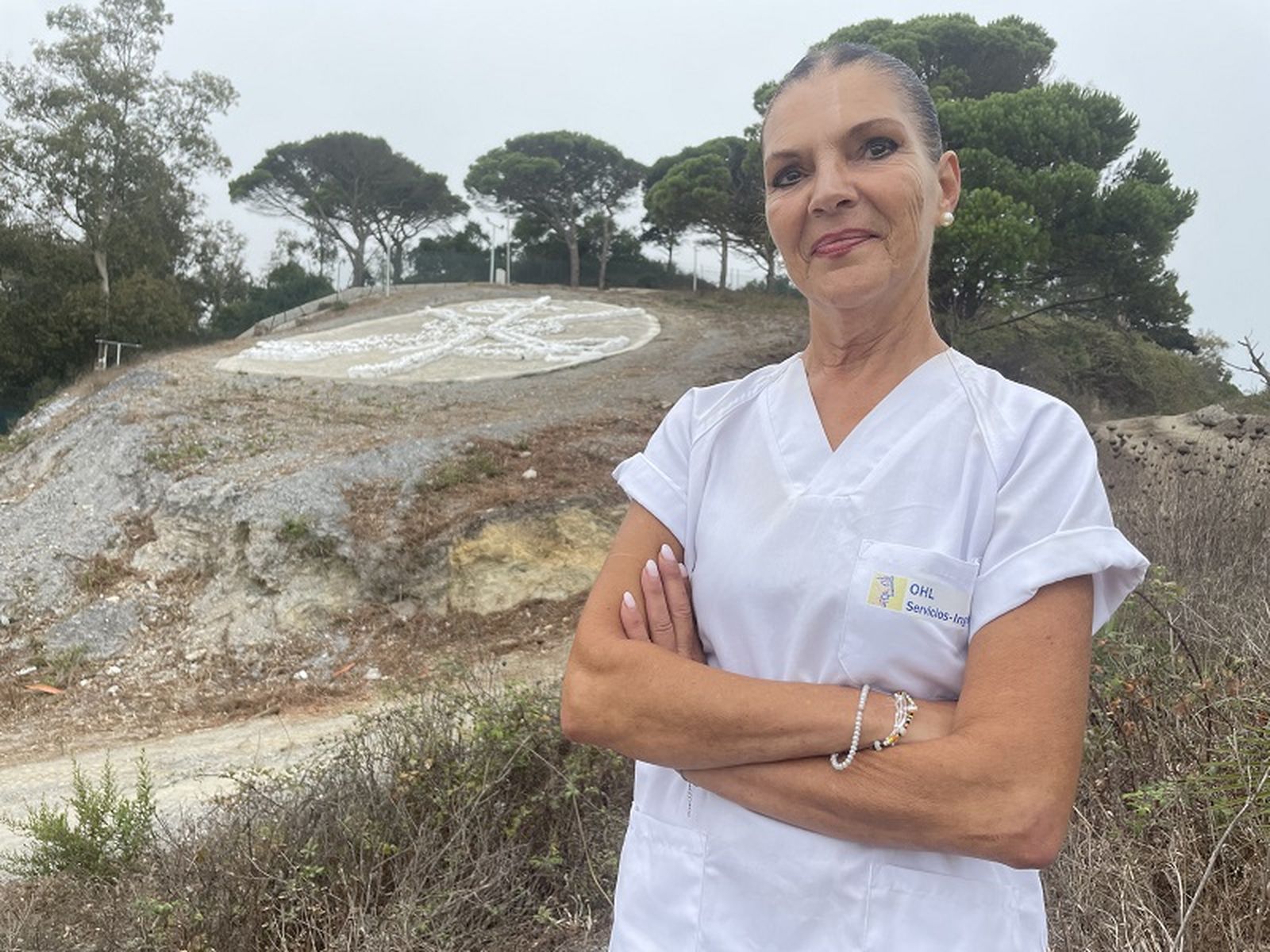Pilar Sánchez, frente al símolo de la Legión del acuartelamiento de García Aldave | FOTO REDUAN