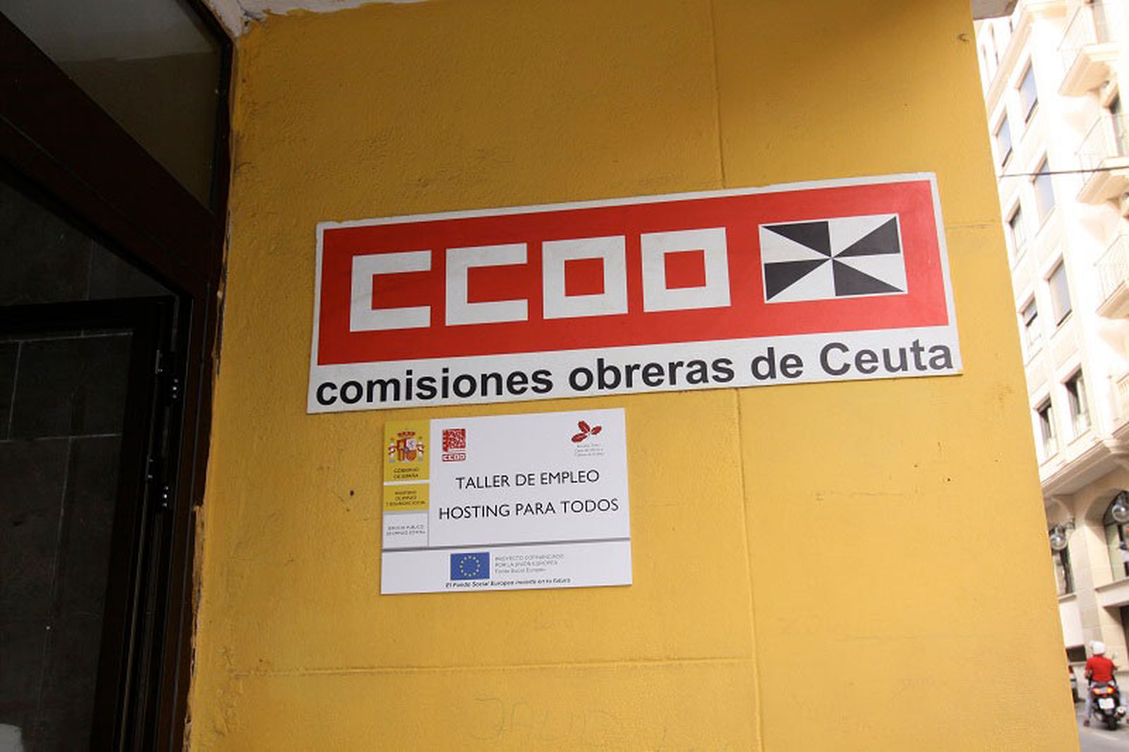 4211_ccoo-cartel-entrada