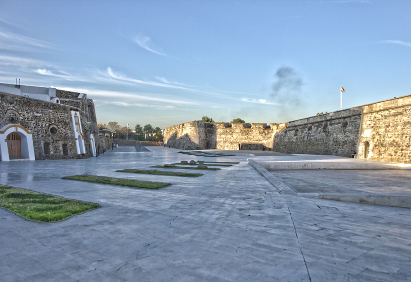 8648_plaza_de_armas_ceuta