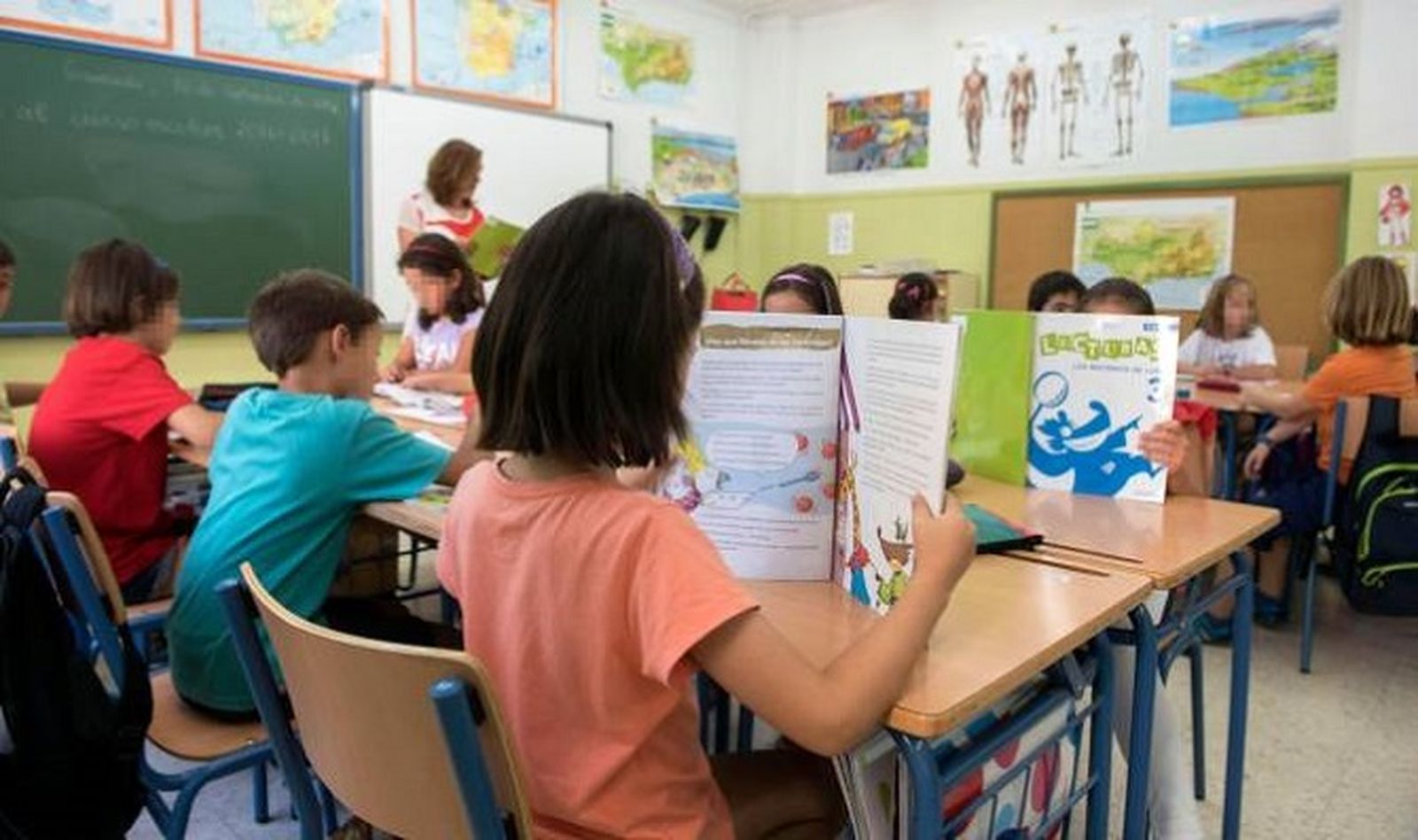 Alumnos en un centro escolar de Ceuta/FOTO EL PUEBLO
