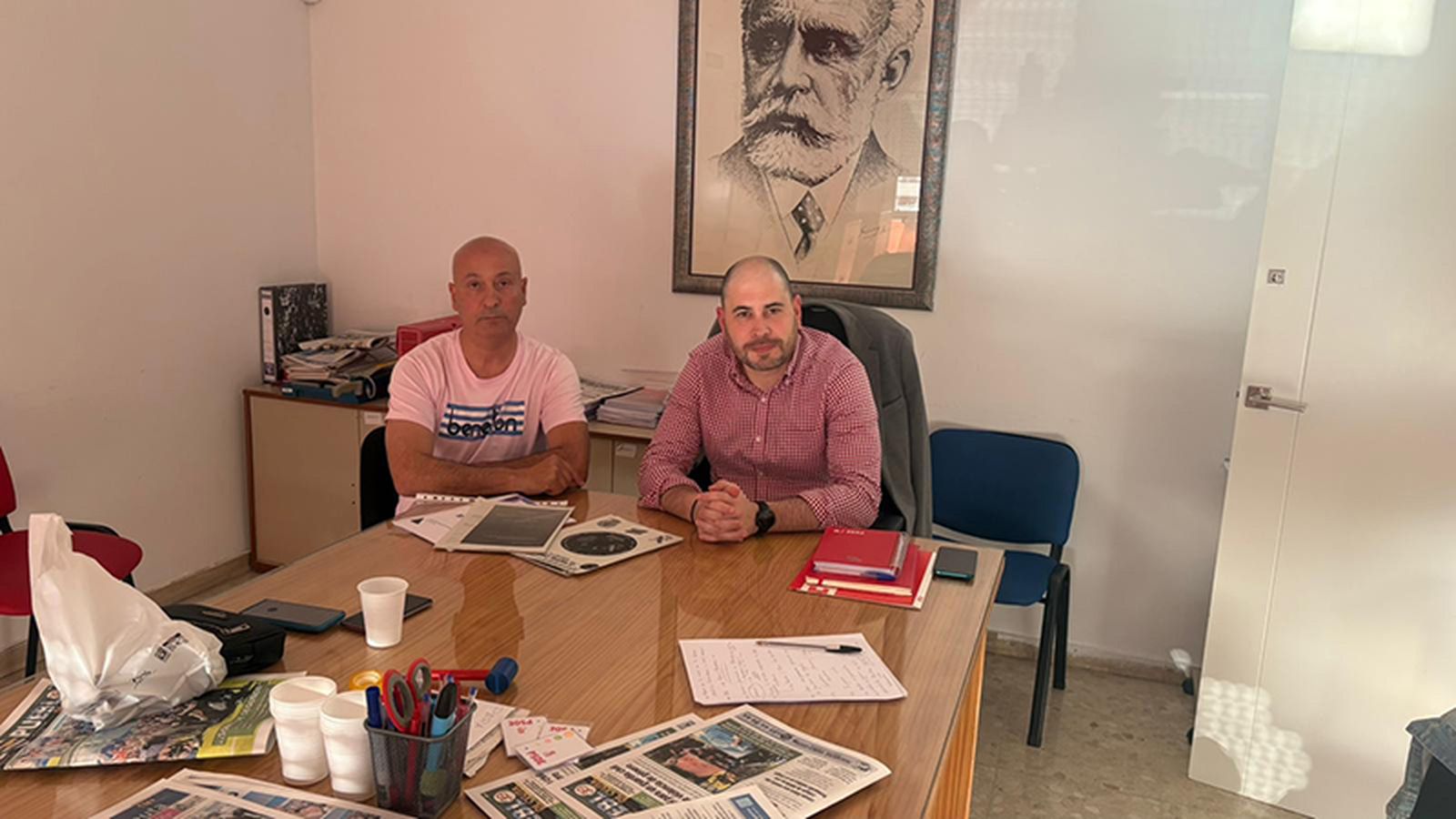 Rachid Sbihi (izqda.) y Miguel Ángel Pérez Triano, durante el encuentro/FOTO CEDIDA