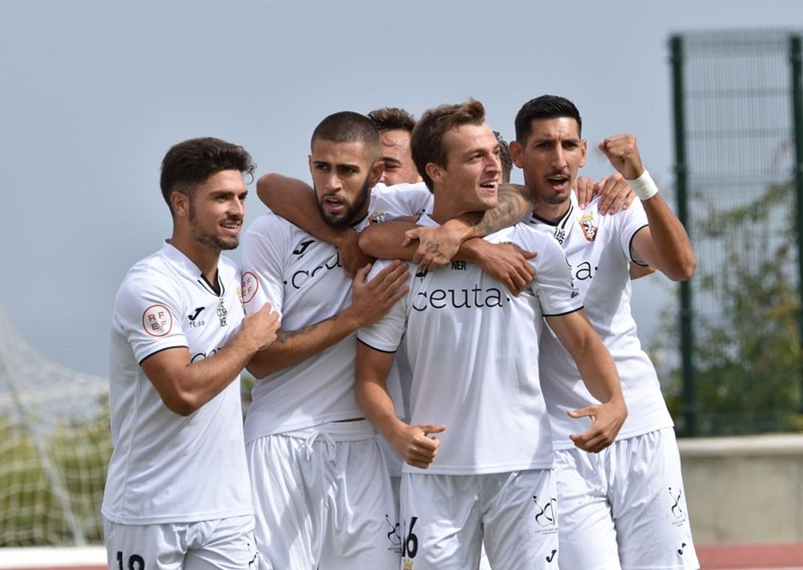 El Ceuta quiere dar un golpe sobre la mesa y reaccionar ante la mala racha. / FOTO NICOL’S