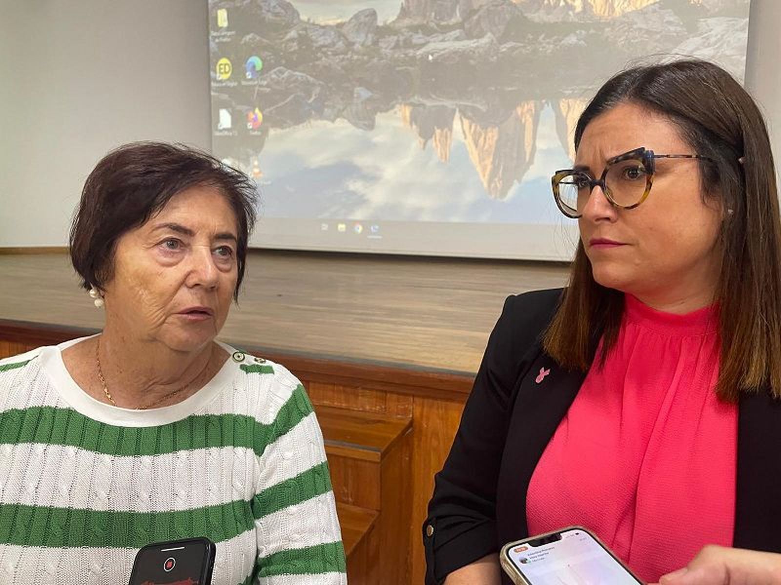 Hilda Castro (izda.) y Vanesa Estepa./ FOTO REDUAN