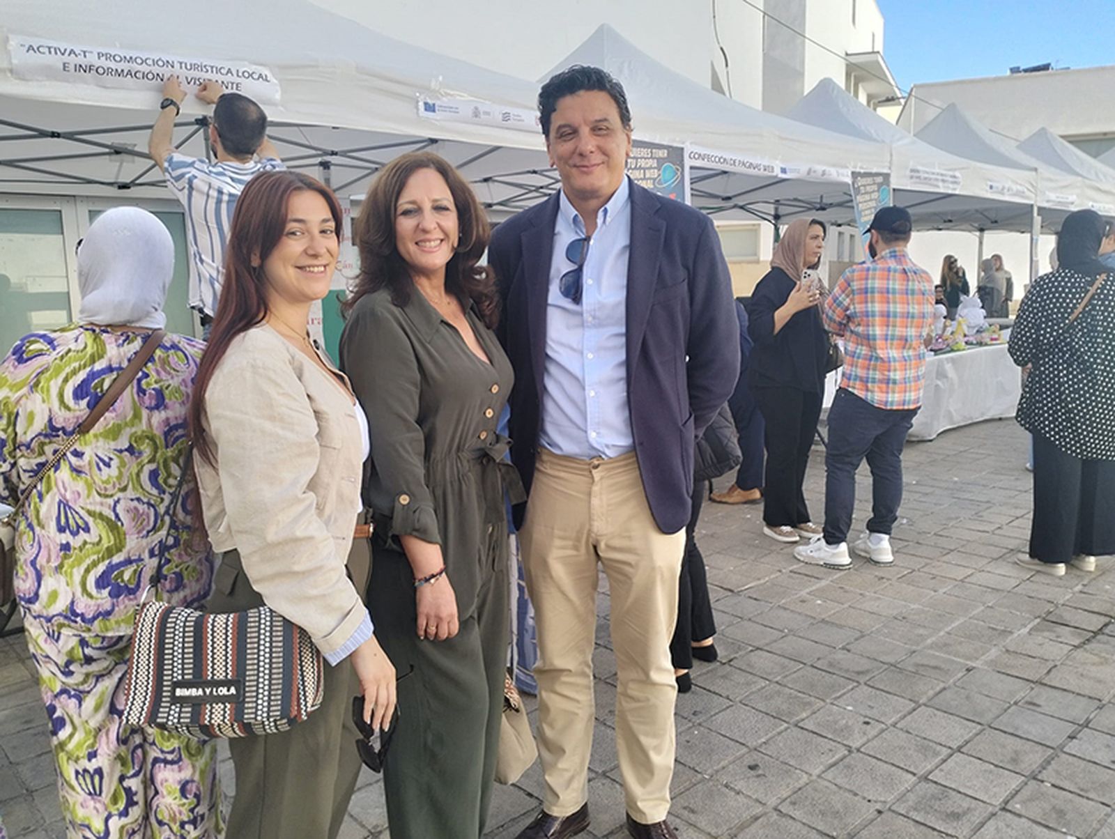Representantes de la Cámara de Comercio en la muestra/FOTO EL PUEBLO