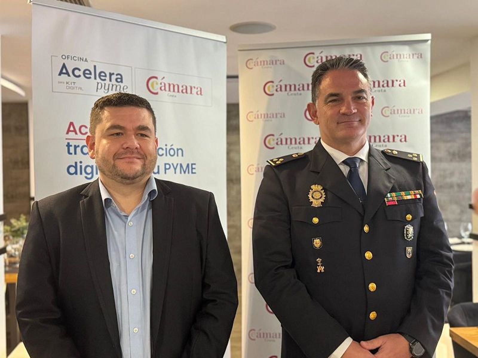 Yobani Barbosa (izda.) y Félix Alonso./ FOTO J.A.G.