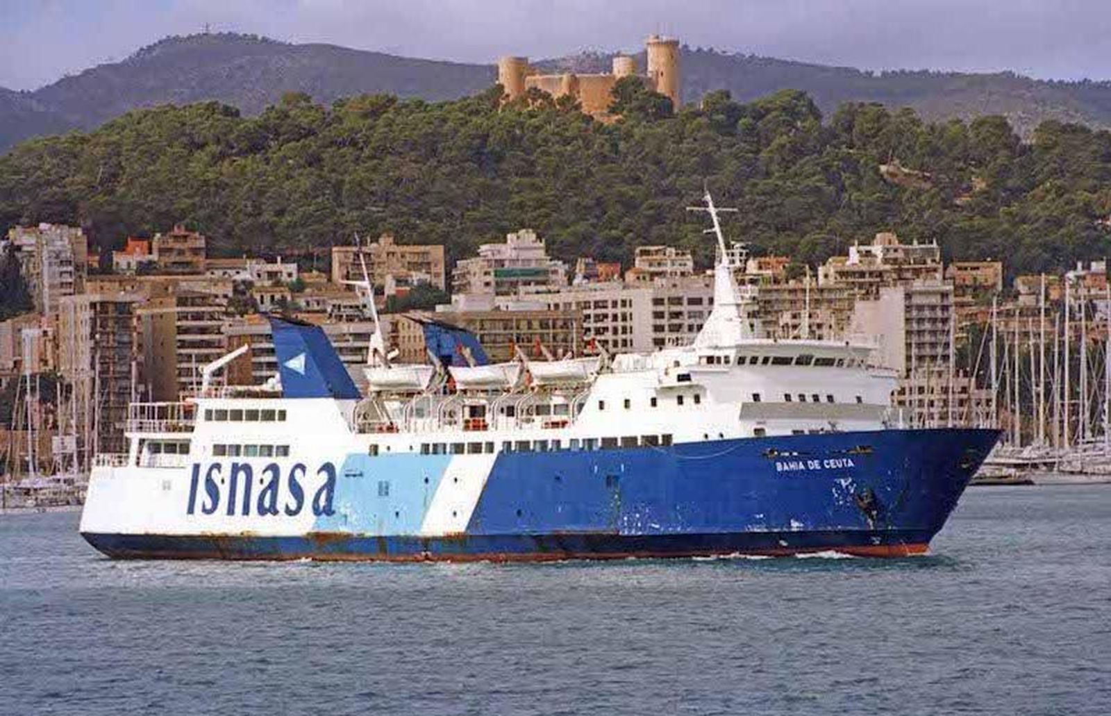 Buque ‘Bahía de Ceuta’. / FOTO PUENTE DE MANDO