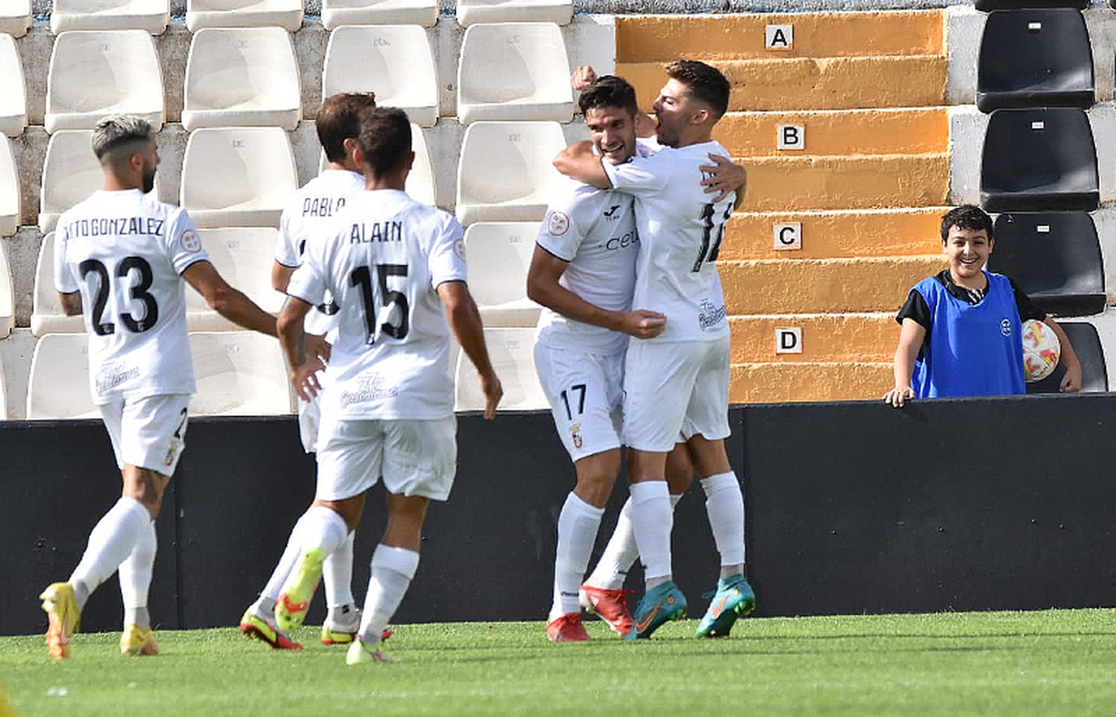 El Ceuta se tiene que aferrar al efecto ‘Murube’ para acabar con la mala racha. / FOTO NICOL’S