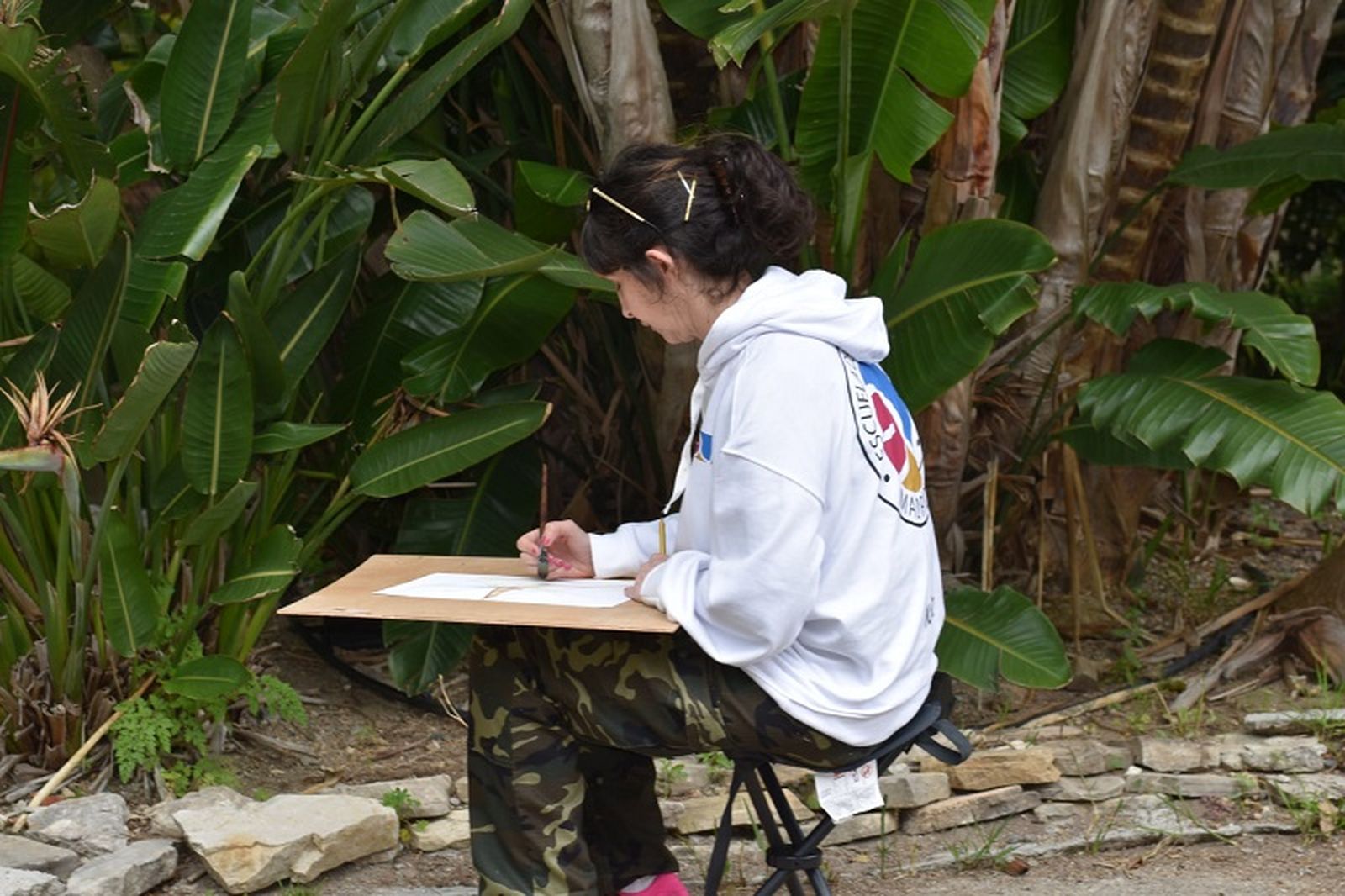 La profesora Sandra Muñiz en la visita a Obimasa. / FOTO NICOL’S