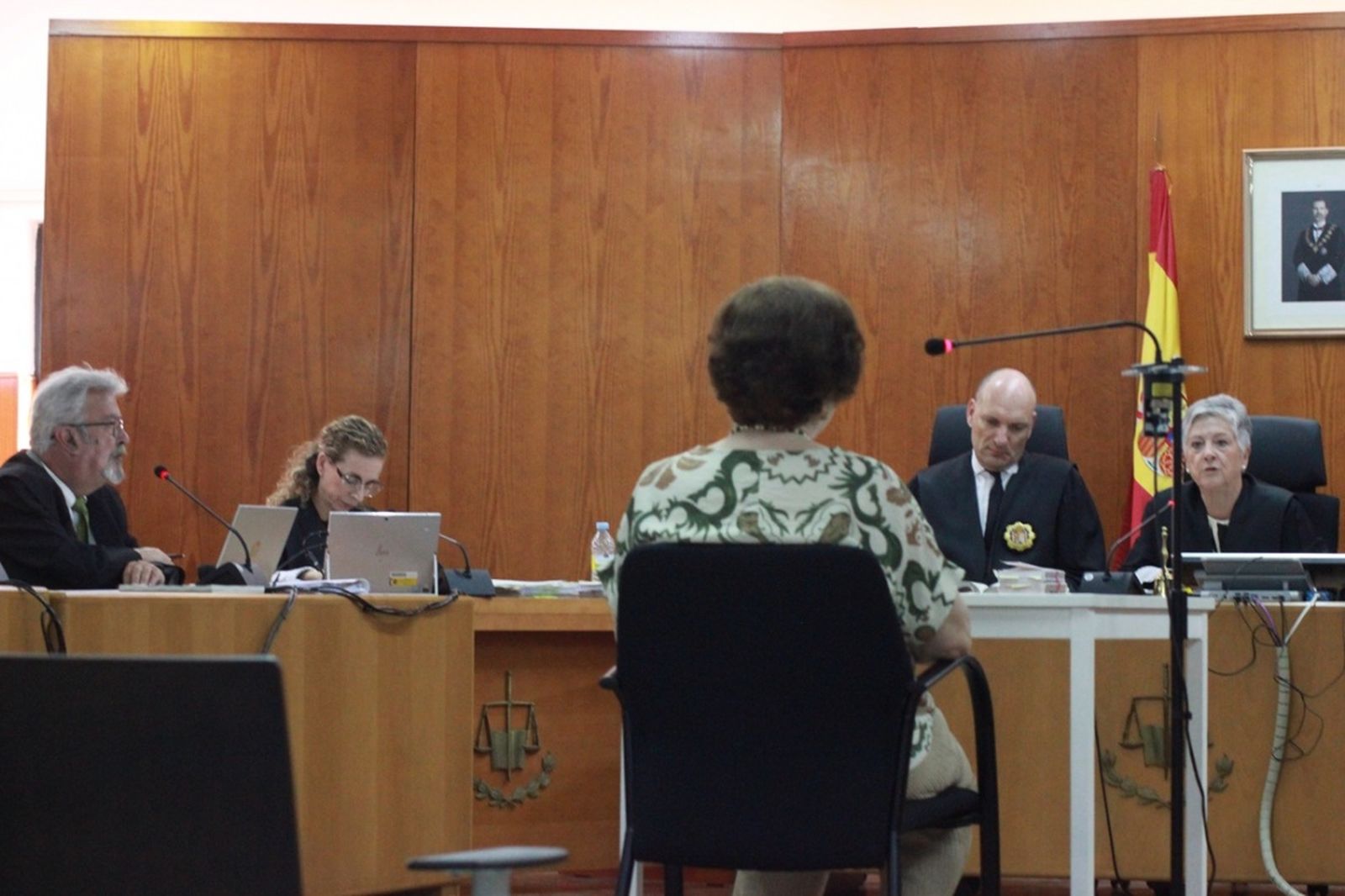 Salvadora Mateos en la Audiencia Provincial. / FOTO S.C.