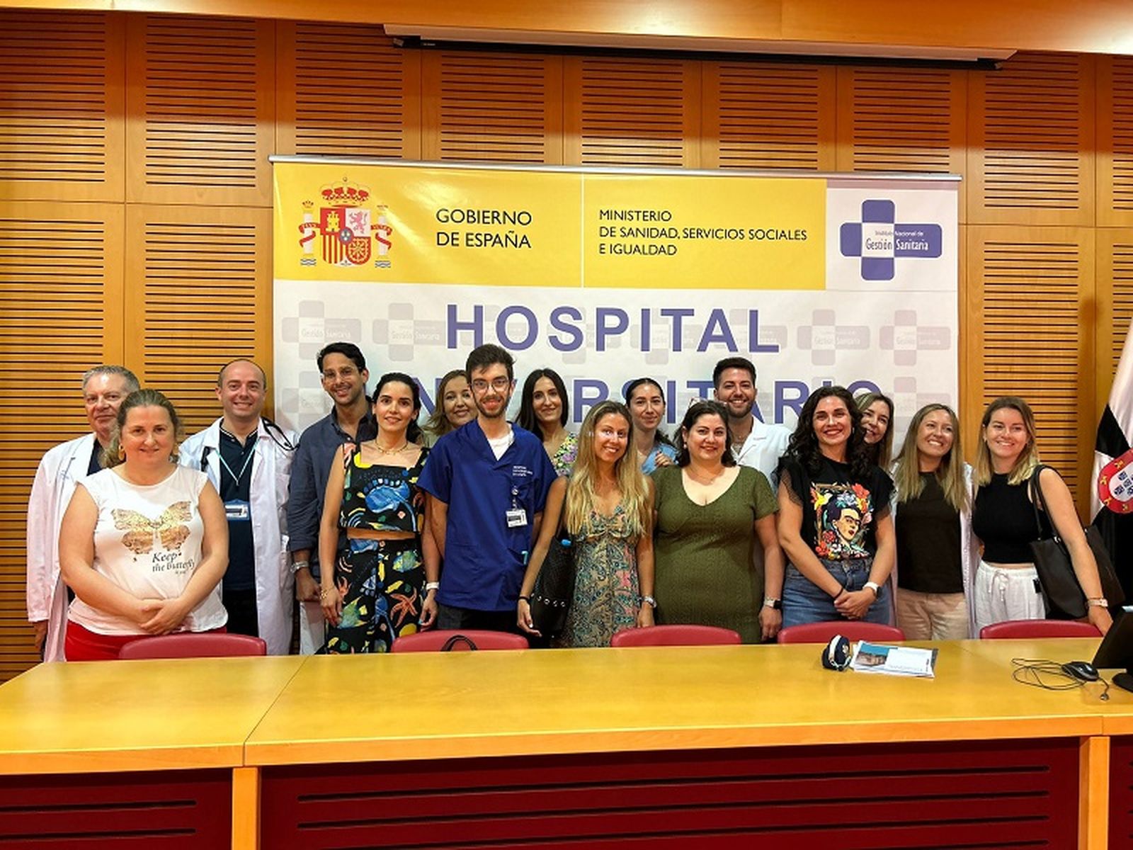 Recibimiento institucional de los nuevos MIR y EIR en el HUCE. / FOTO CEDIDA