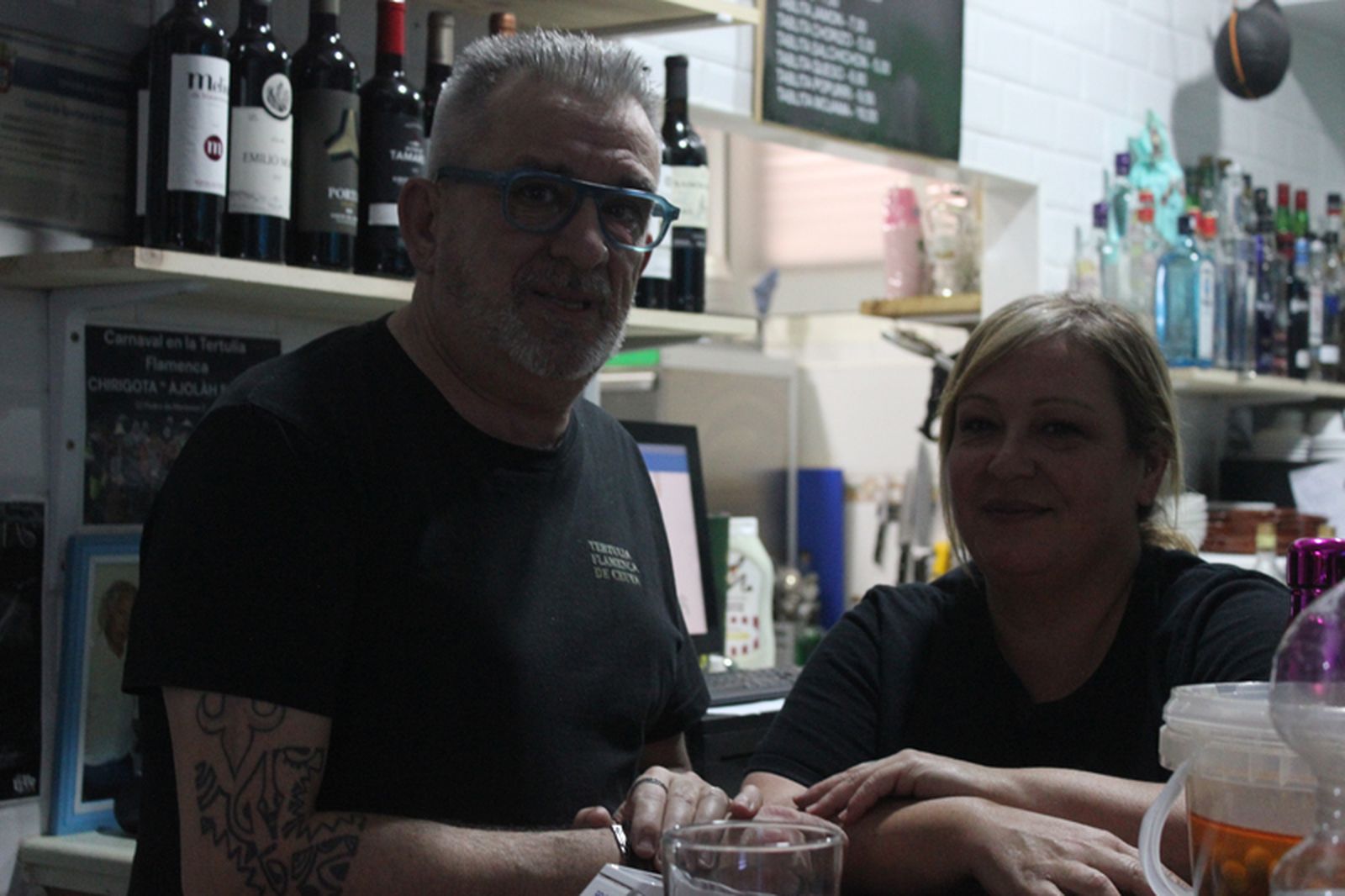 Cantes abandolaos en la Tertulia de Antonio ‘el Hueso’ y al toque José Carlos Torres. / FOTO S.C.