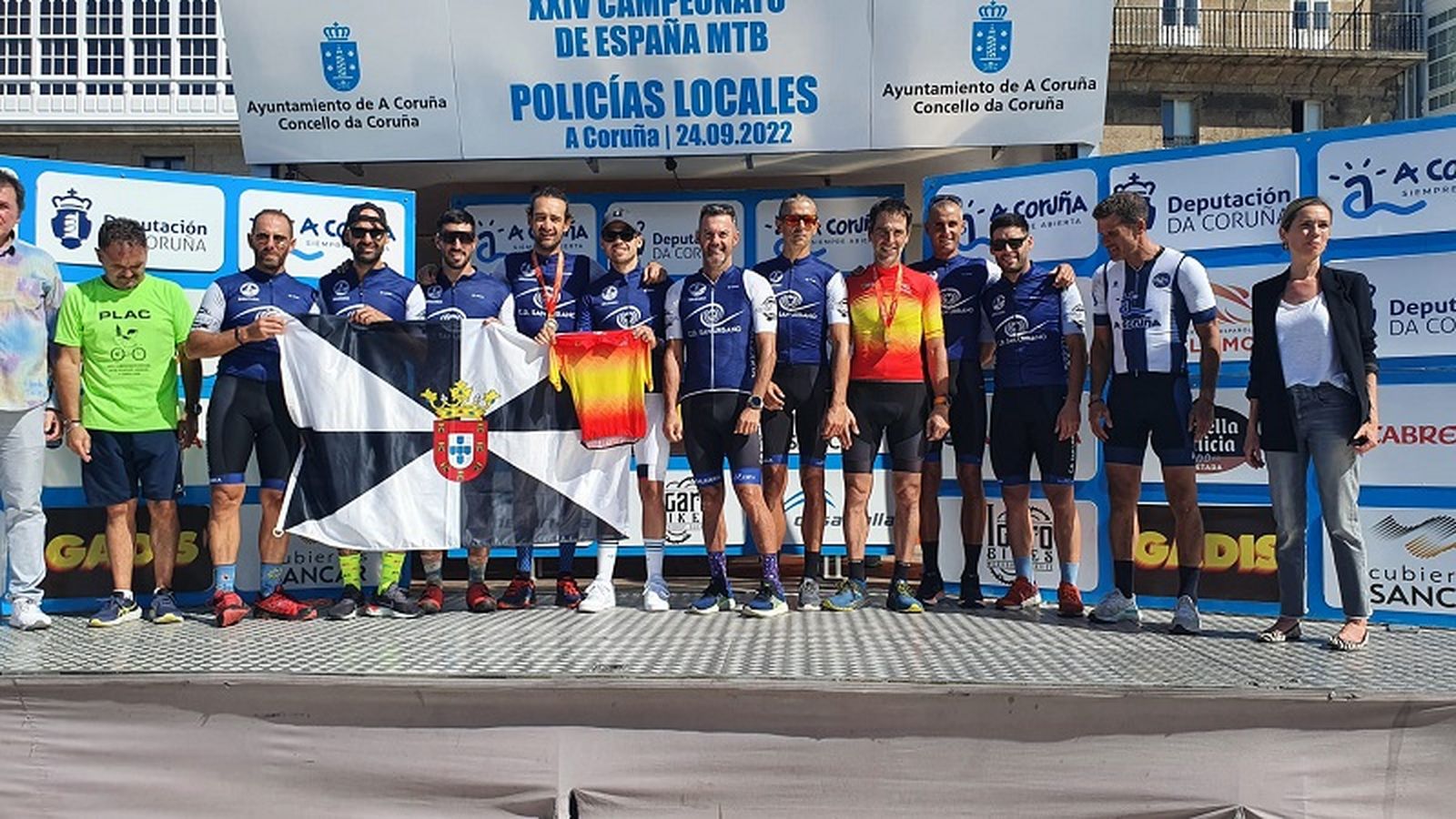 Diez policías ceutíes han participado en la prueba. / FOTO CEDIDA