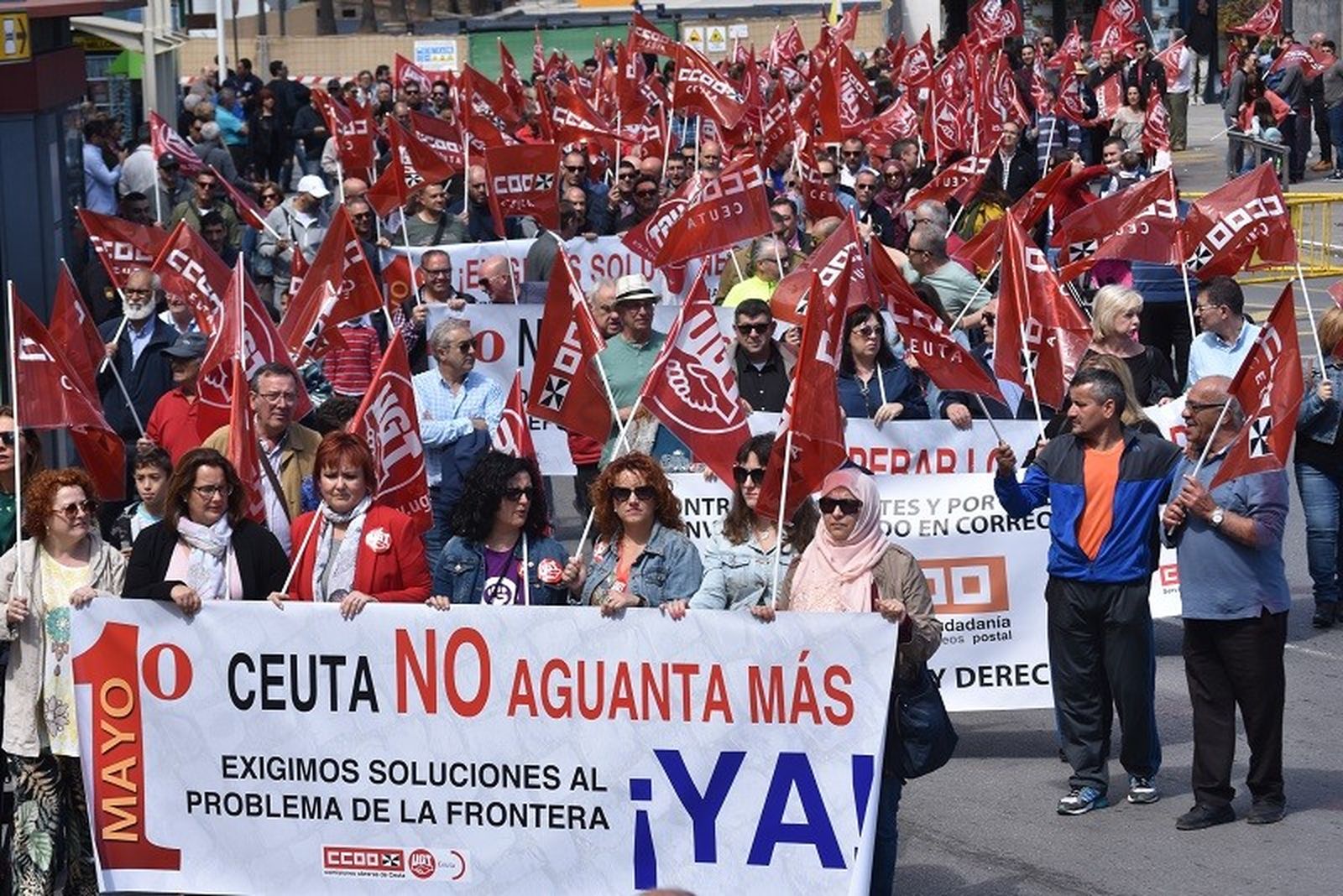 Sindicalistas de CCOO y UGT, en una manifestación del Primero de Mayo/FOTO EL PUEBLO