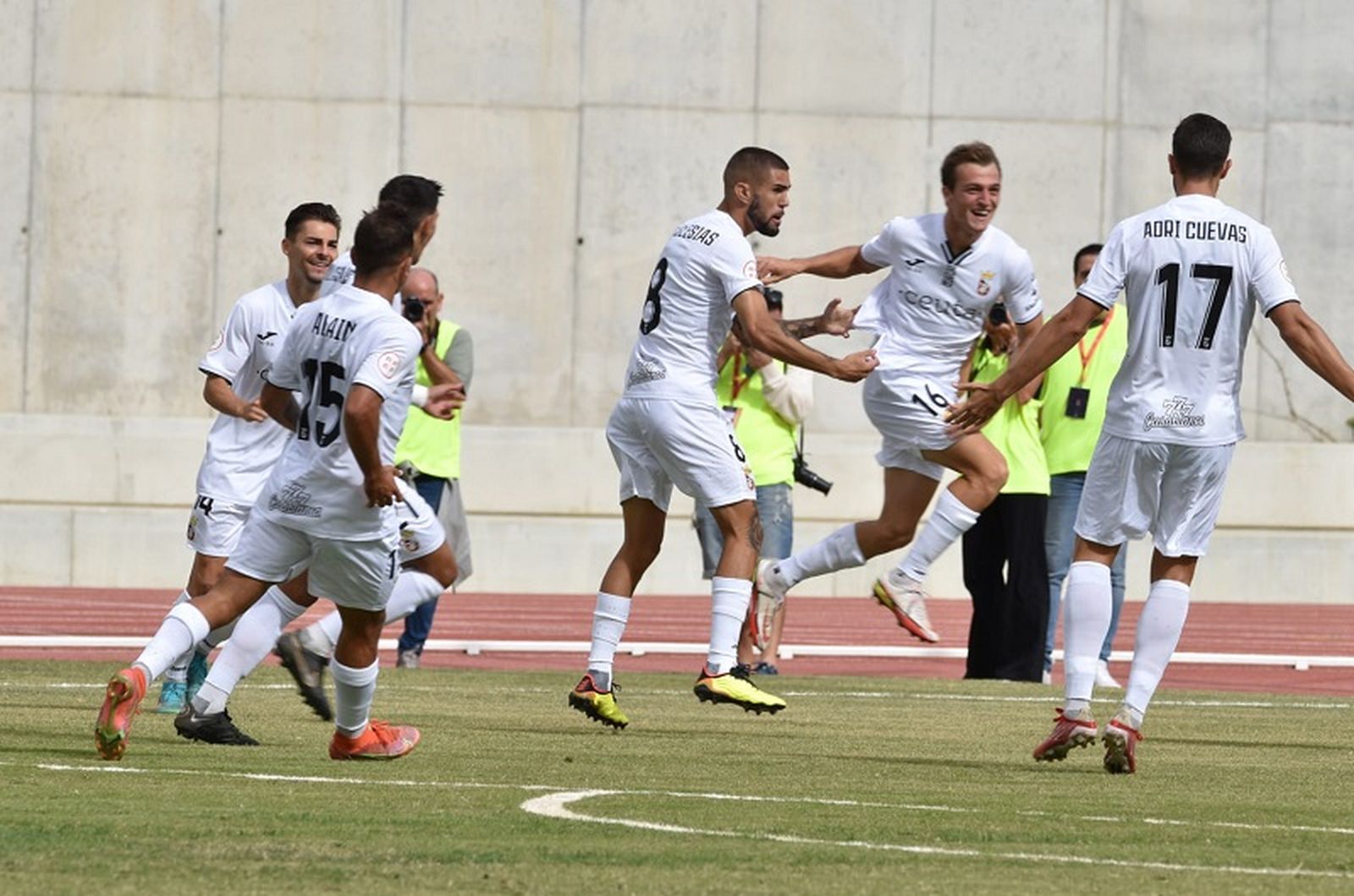 Los blancos buscan su primera victoria como locales. / FOTO NICOL’S