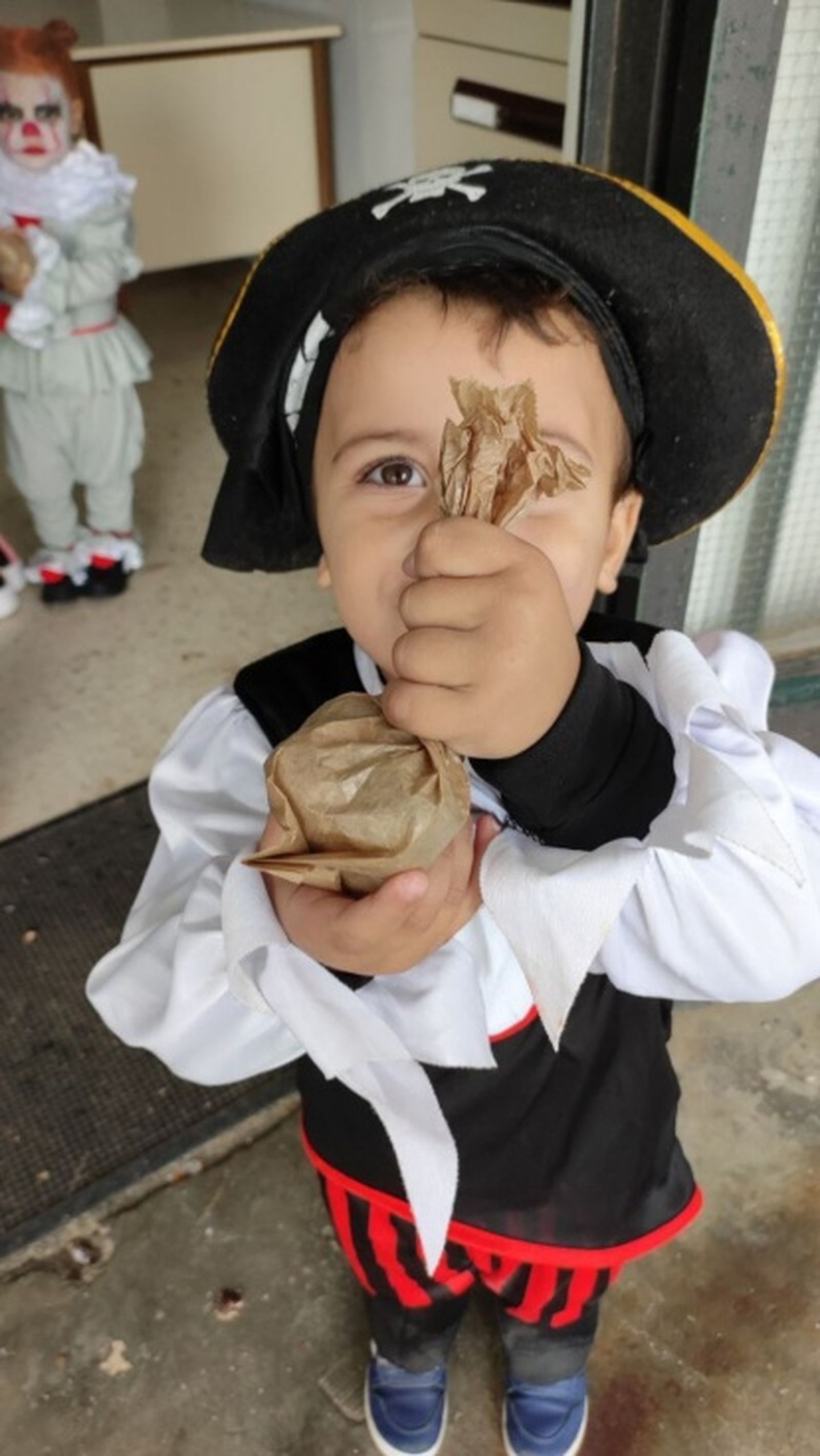 8018_photo_5843720151067904196_y