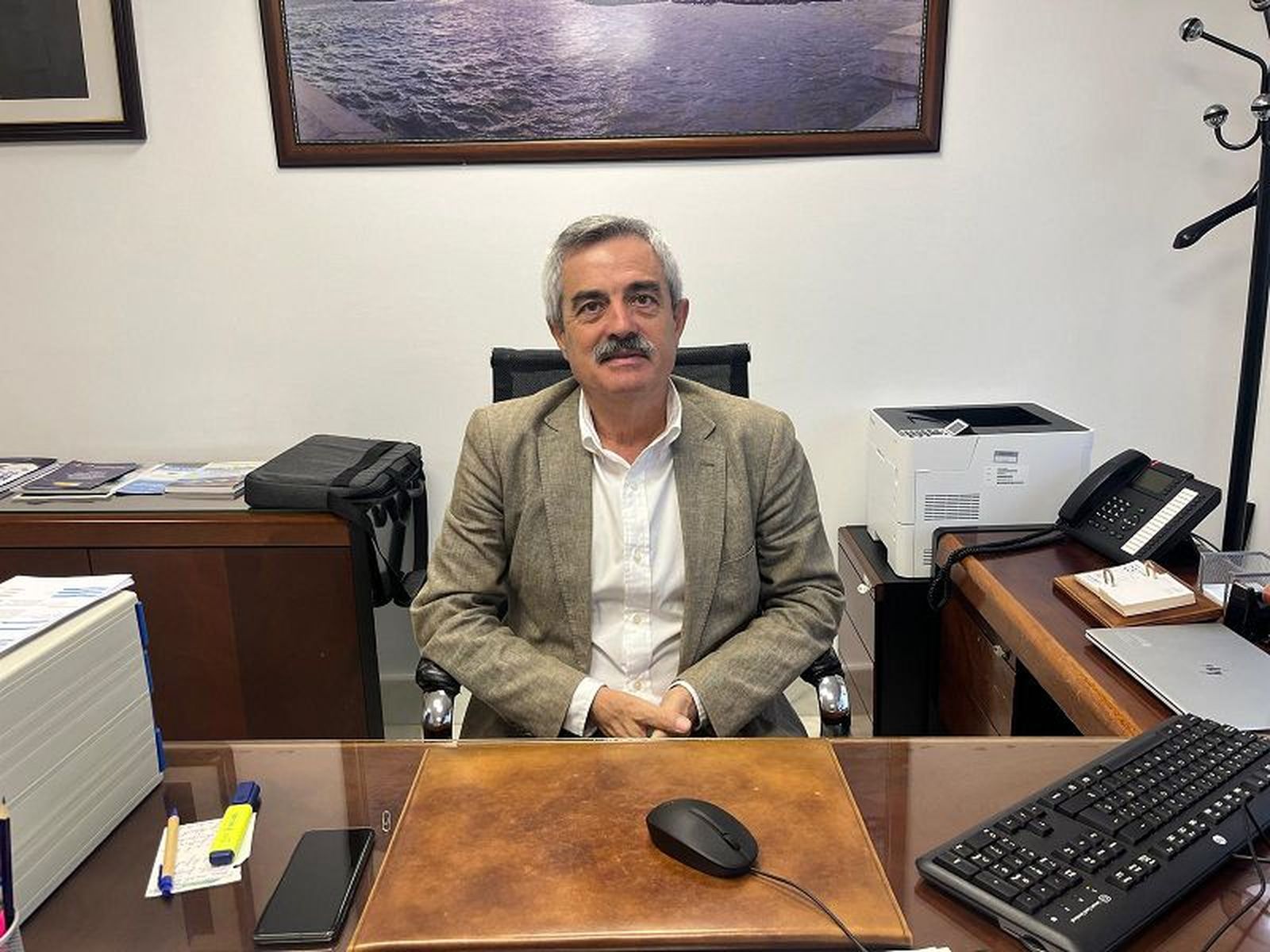 Francisco Gil, director provincial del SEPE en Ceuta durante una entrevista concedida a este diario. / FOTO J.A.G.