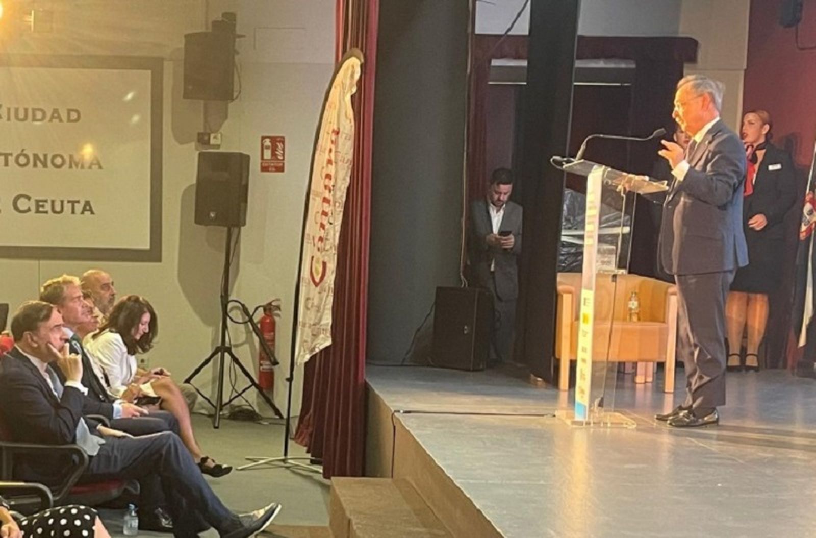Juan Vivas en la apertura del II Foro Económico Español en Ceuta./ FOTO REDUAN