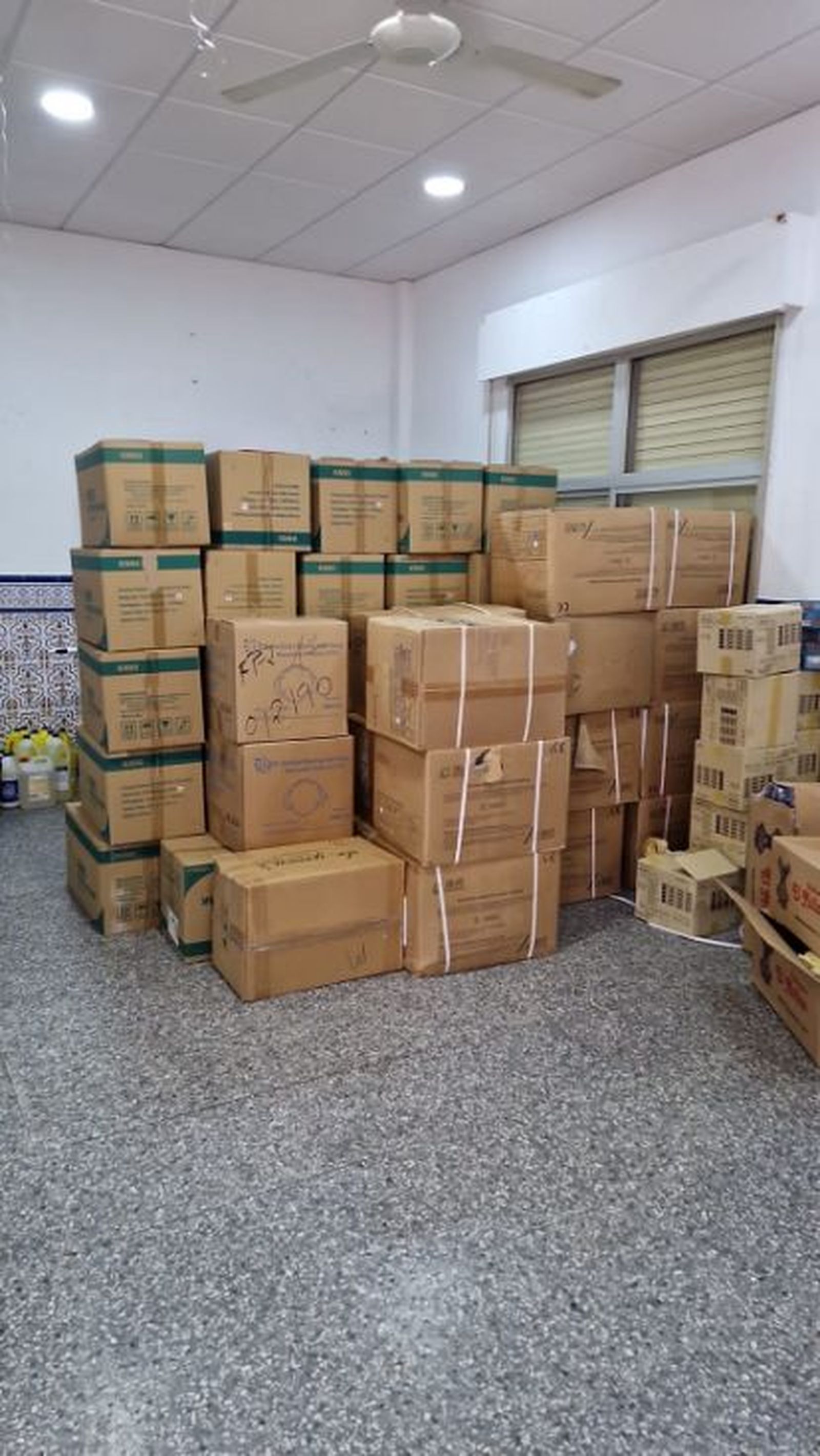 Material recaudado para ayudar a las personas necesitadas en Valencia./ FOTO CEDIDA