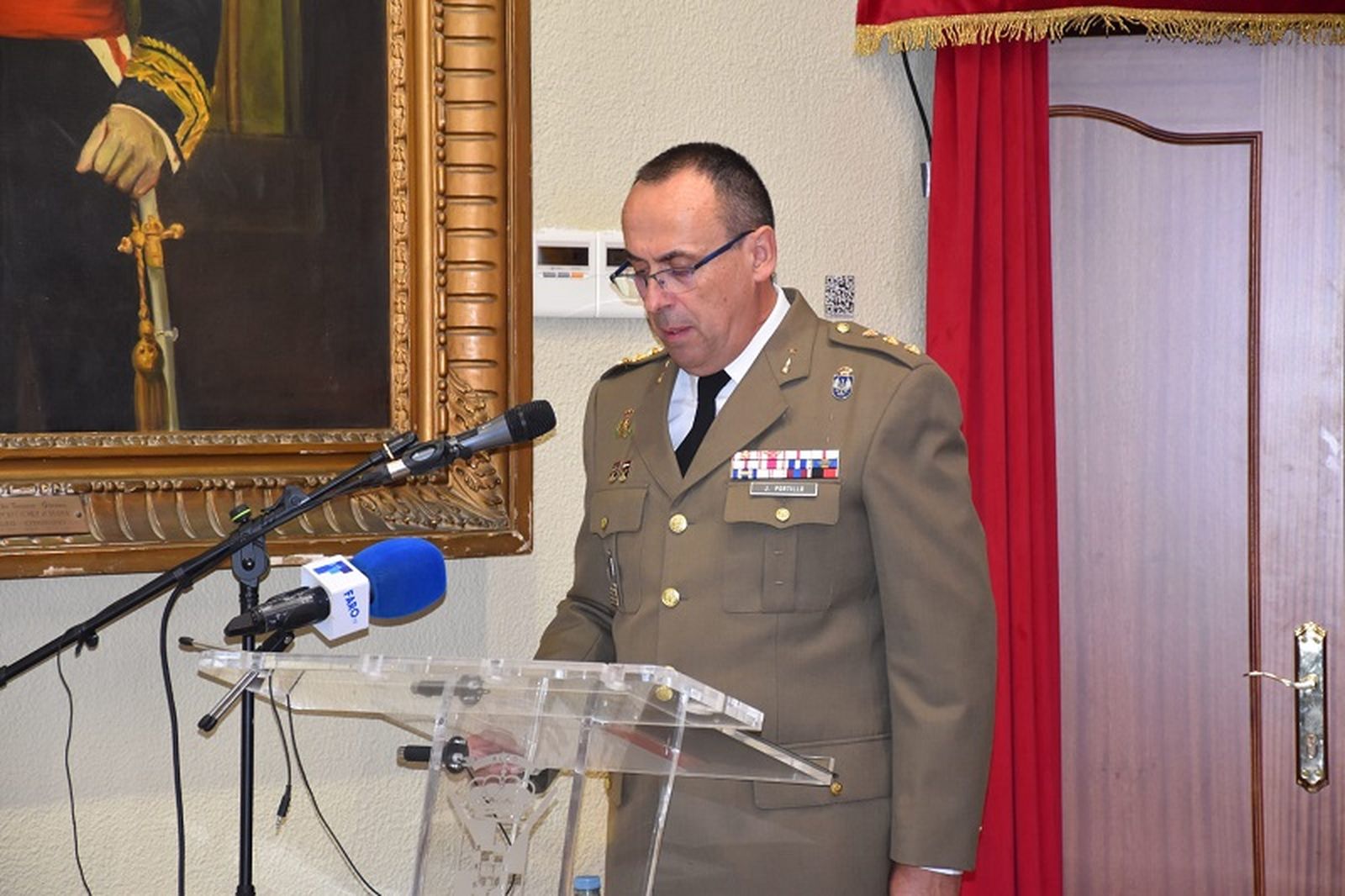 Alocución del coronel Jiménez Portillo, nuevo director del Centros Histórico Militar de Ceuta | FOTO NICOLS
