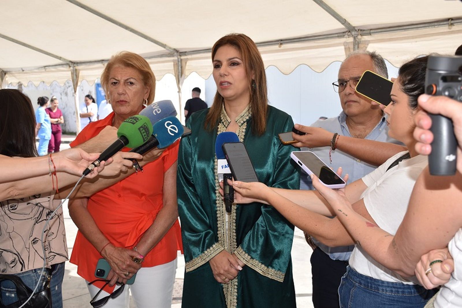 Benzina junto a Benarroch y Gaitán este sábado. / FOTO NICOL'S