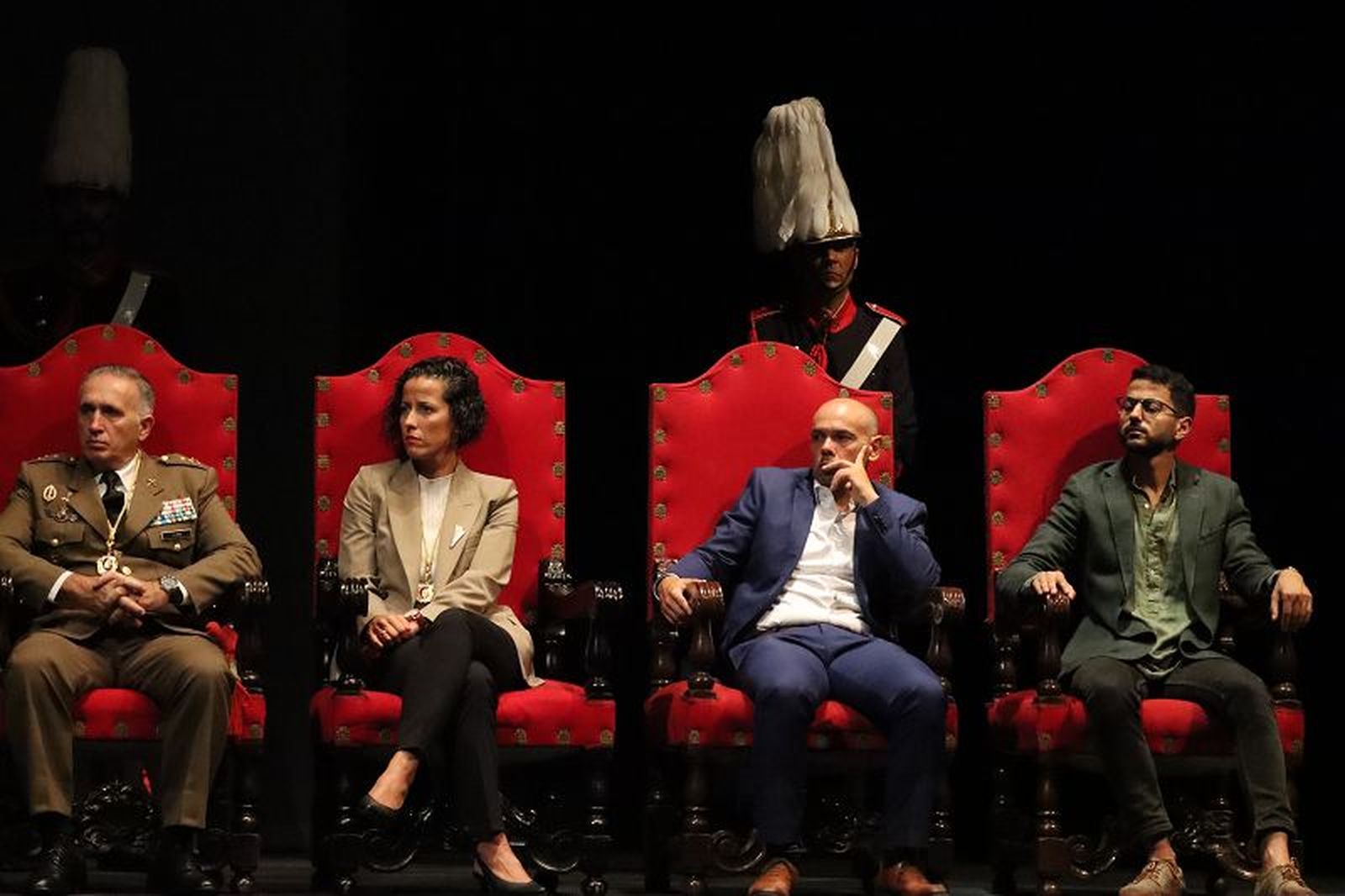 Medallas que representan la unidad y que comparten un sentimiento, el amor por Ceuta./ FOTO REDUAN