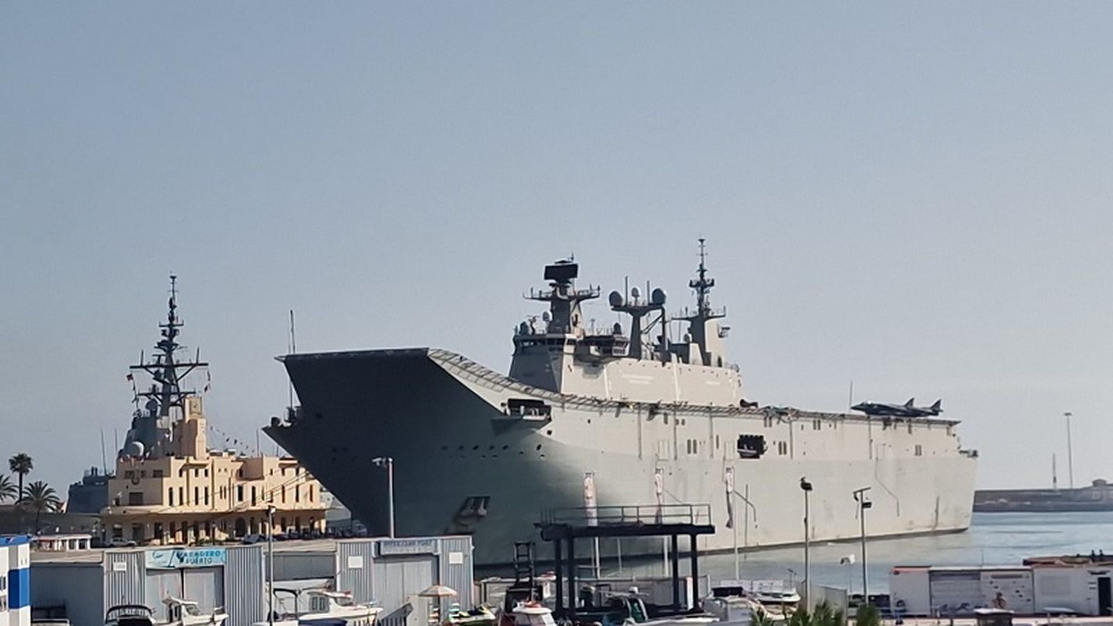 La fragata Blas de Lezo, donde viaja la princesa Leonor. / FOTO S.D.A.