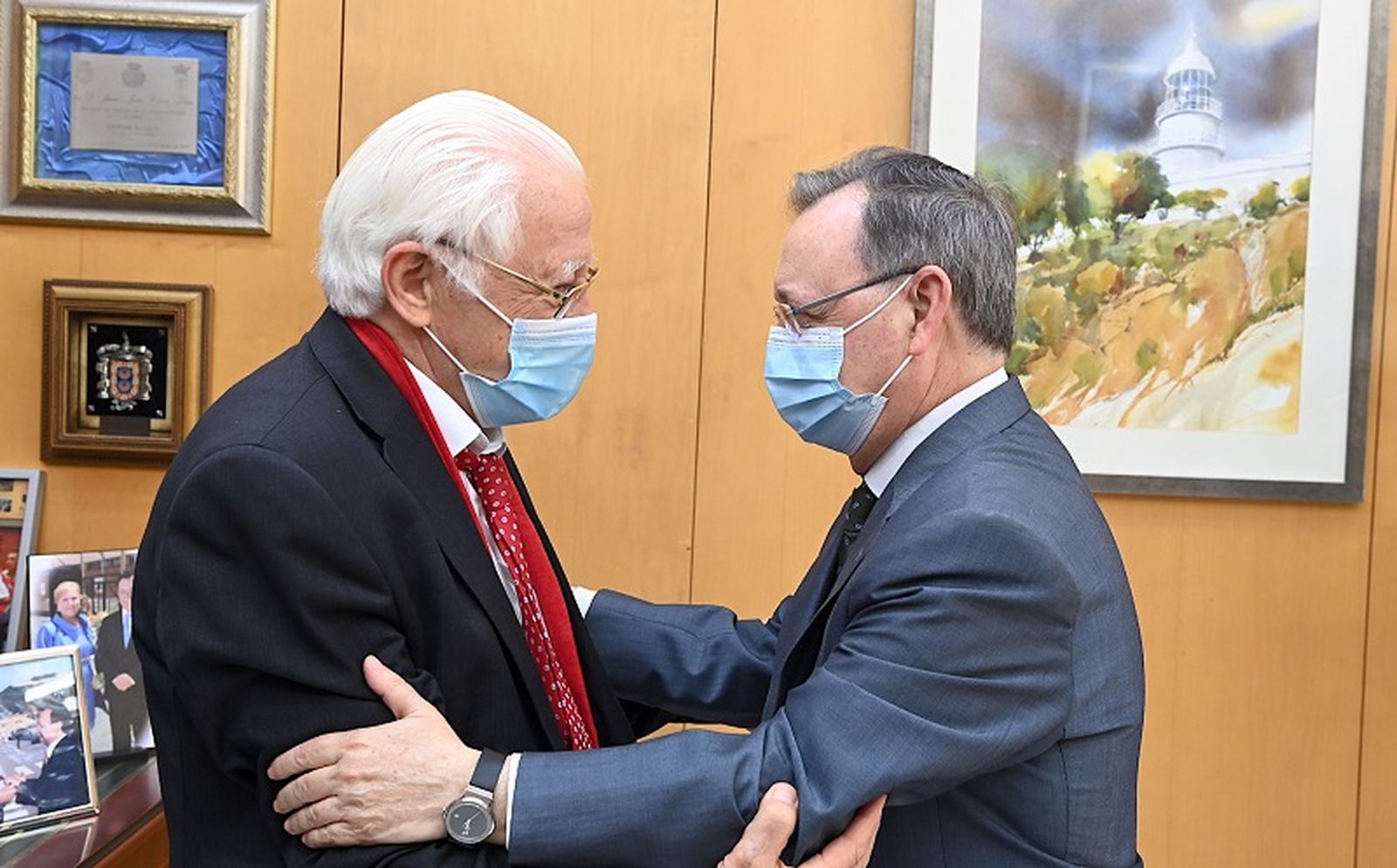 5078_vivas_padre_angel