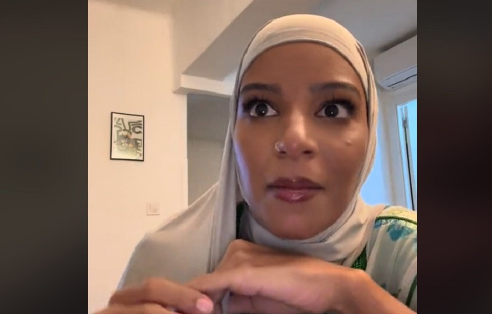 FOTO TIKTOK  @hajarbrown_