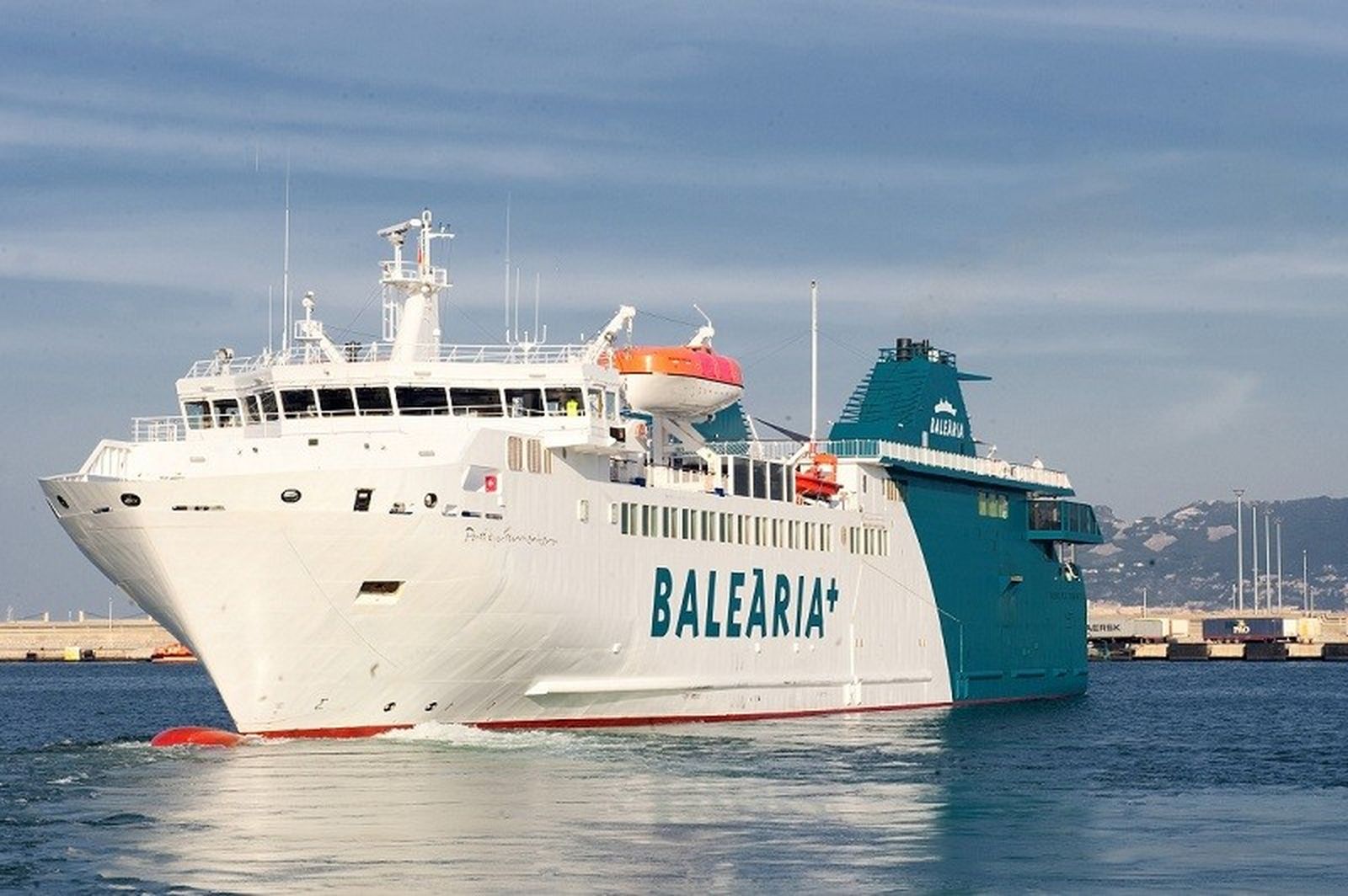 El buque de Baleària "Passió per Formentera"/EL PUEBLO DE CEUTA