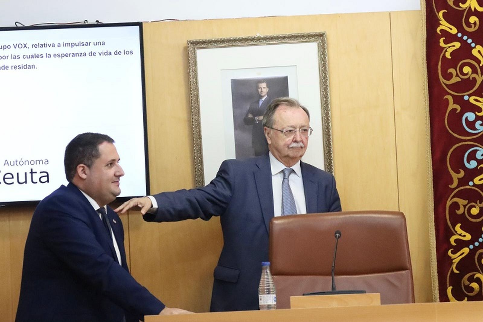 Vivas junto a Ramírez este jueves en la Asamblea. / FOTO REDUAN