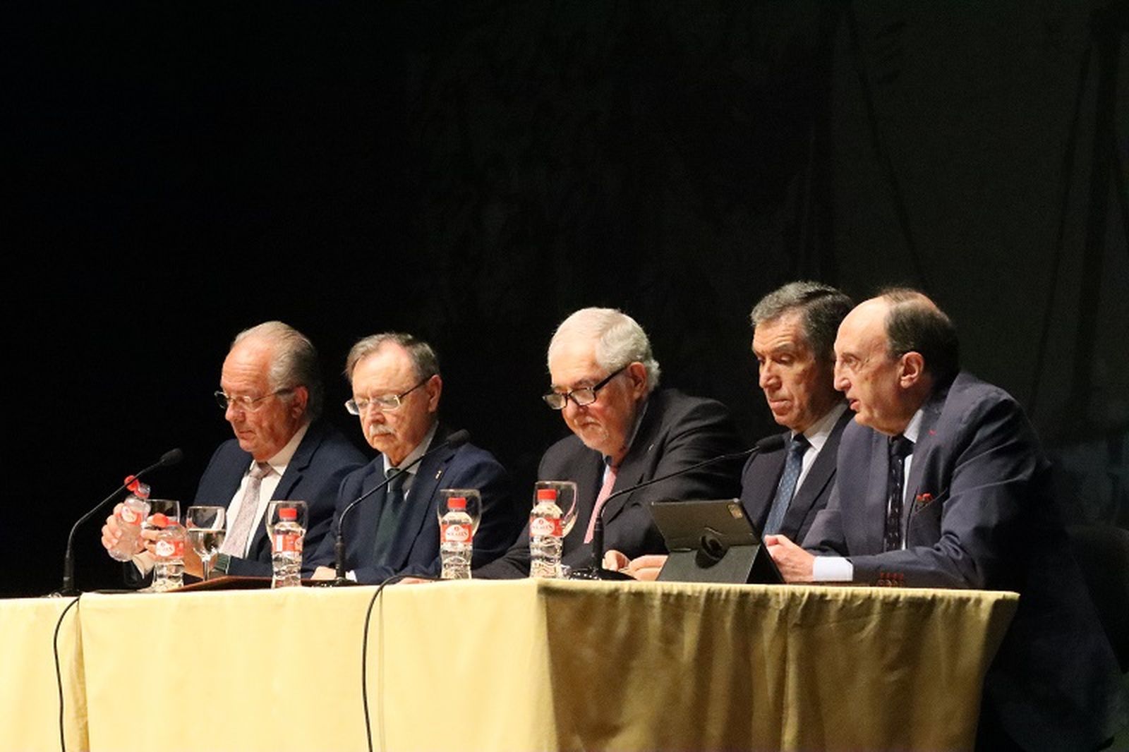 Mesa de inauguración de las XIV Jornadas Jurídicas de Ceuta. / FOTO REDUAN