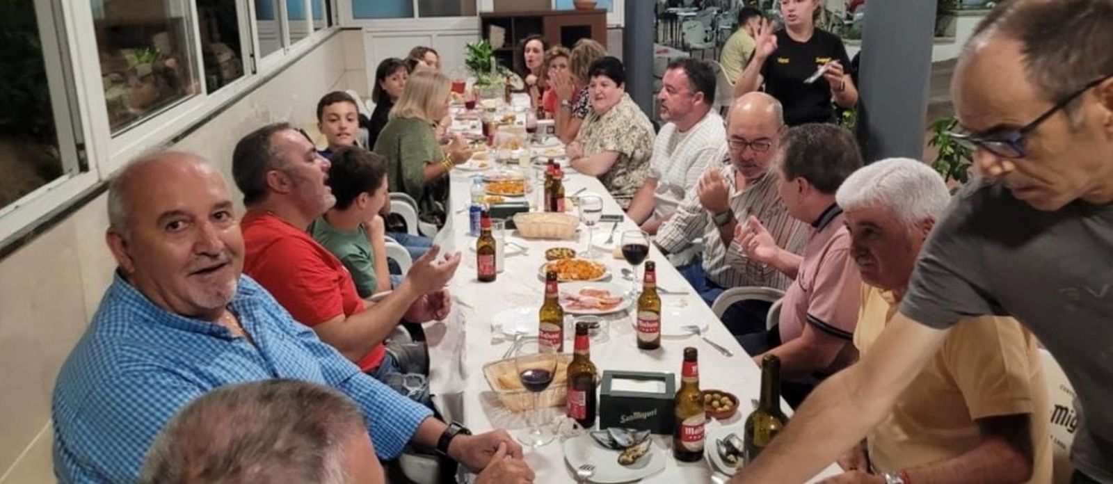 Cena en el Impacto del Polígono Virgen de África./ FOTO CEDIDA