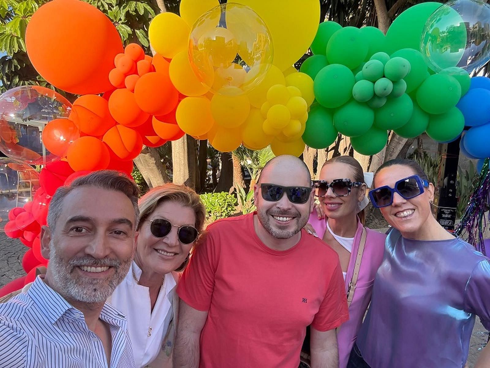 De izquierda a derecha: los socialistas Sebastián Guerrero, Blanca Gómez, Miguel Ángel Pérez Triano, Mercedes Vega y Raquel Miaja, durante el pregón por el Orgullo 2025, el único partido político que acudi&