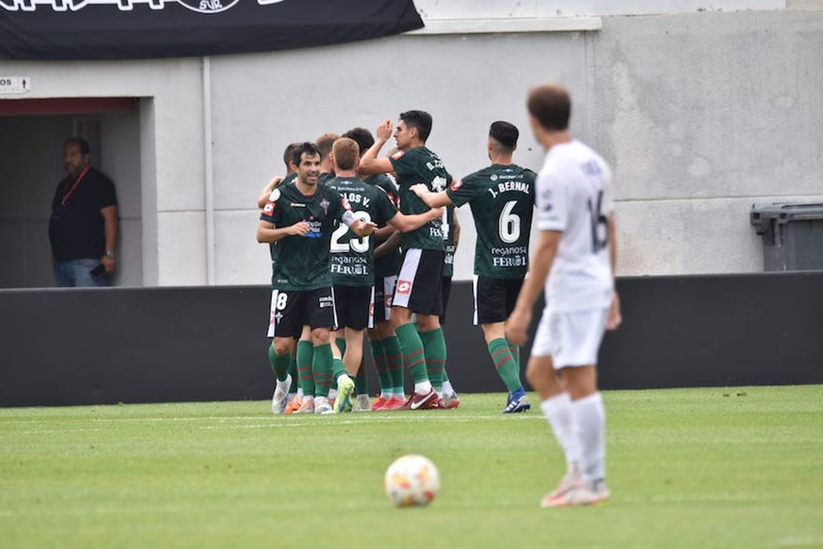El cuadro gallego celebra uno de los goles. / FOTO NICOL'S