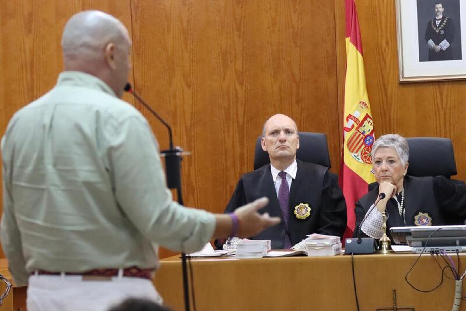 El agente A.L.H. declarando este martes. / FOTO REDUAN