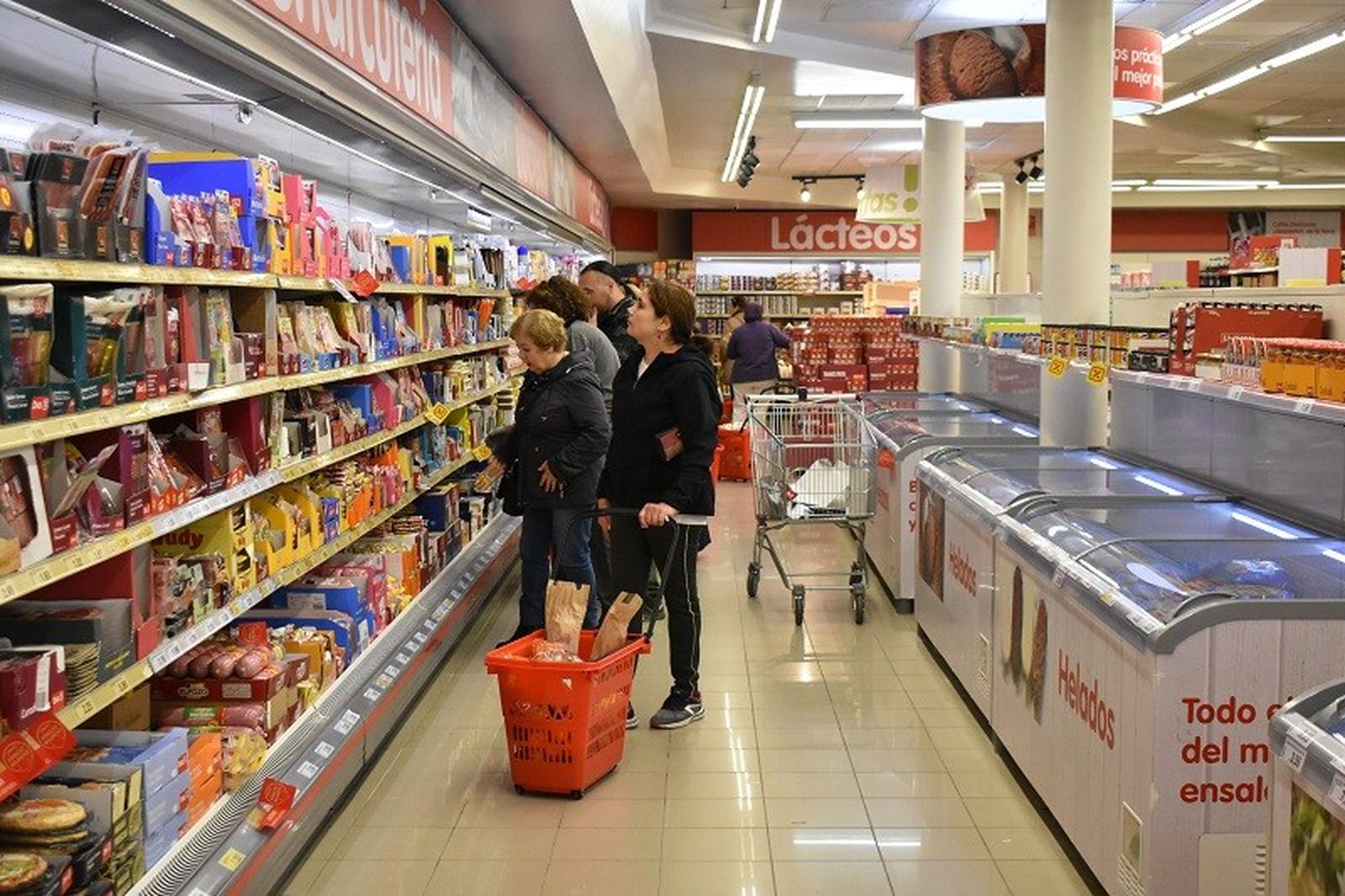 Clientes en un supermercado/FOTO EL PUEBLO
