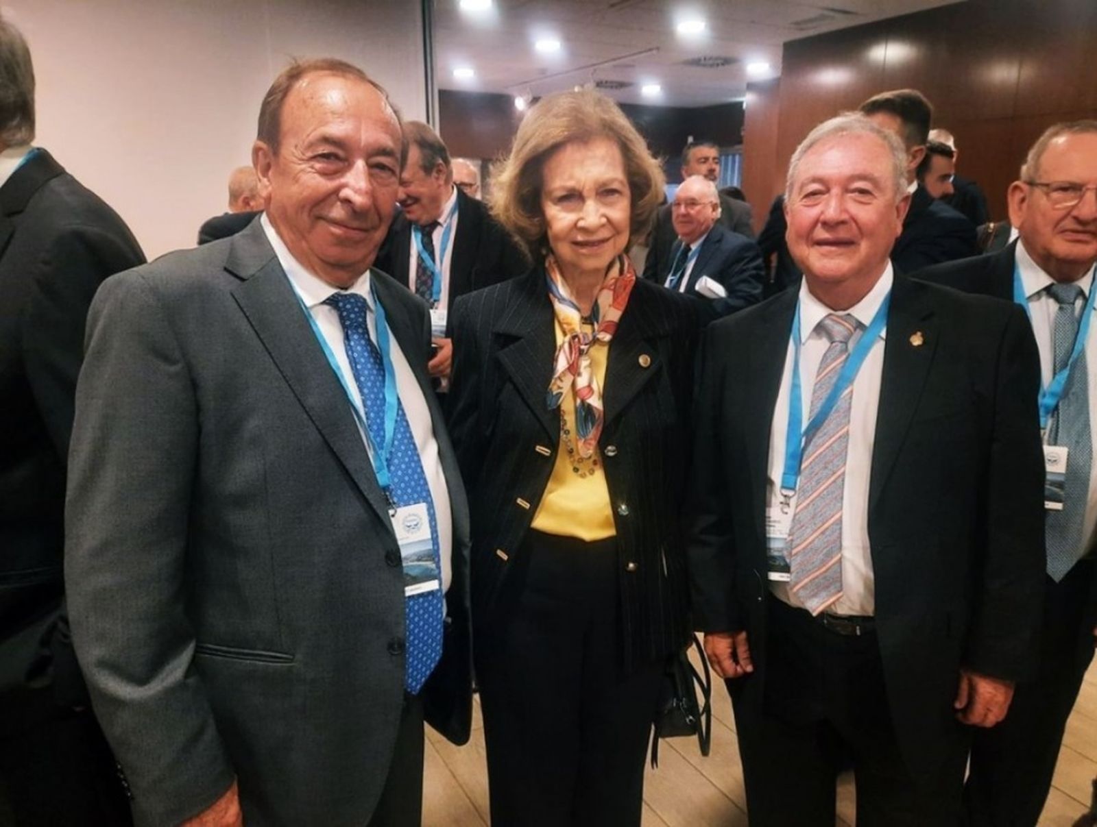 9166_6477_pedro-mariscal-junto-reina-sofia