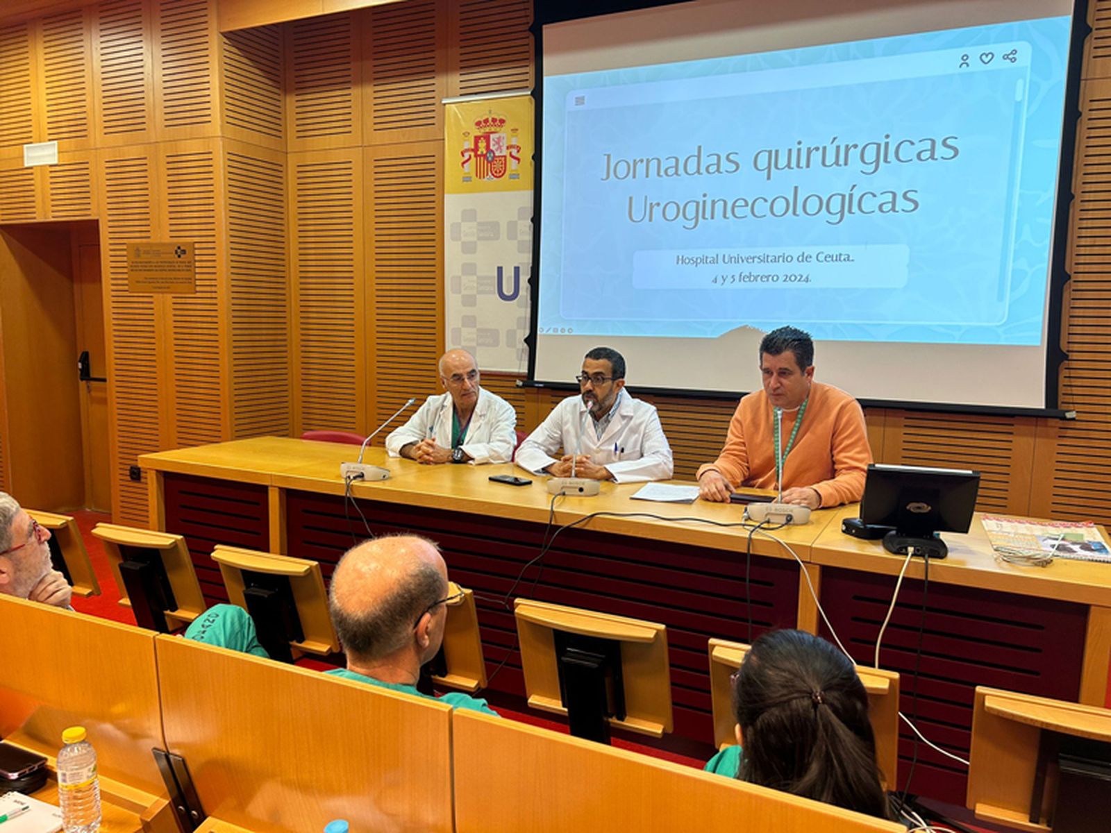 El director médico del HUCE, Maanan Abdelkader (en el centro), inauguró las primeras Jornadas Uroginecológicas celebradas en Ceuta. / FOTO CEDIDA