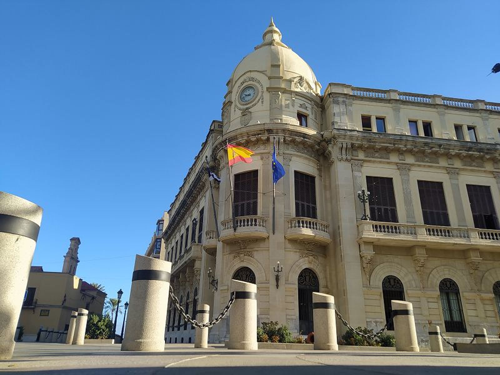 8504_nueva-fachada-asamblea_004