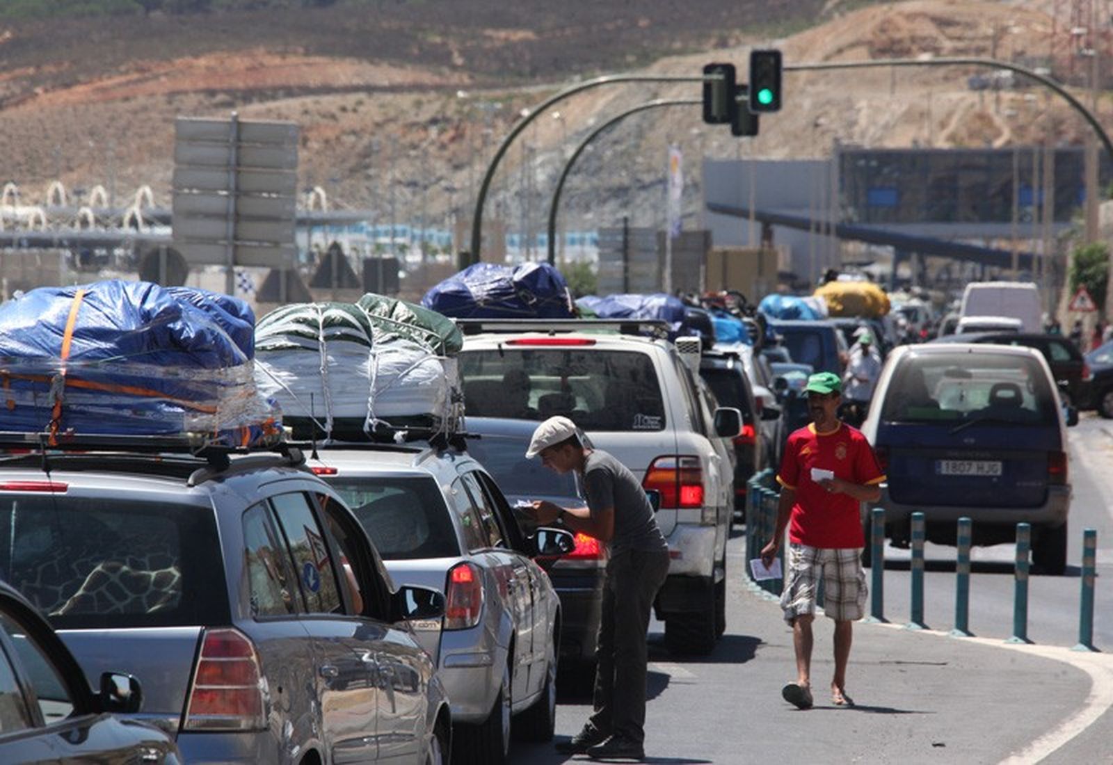 “El ceutí se mueve mucho a Marruecos en verano y viceversa, a nivel del Tarajal hay más movimiento que el pasado año”. / FOTO E.P.