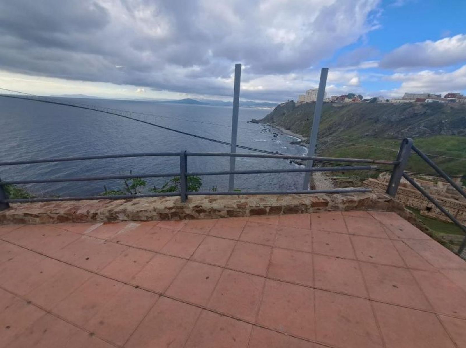 3170_acceso-playa-desde-la-barriada