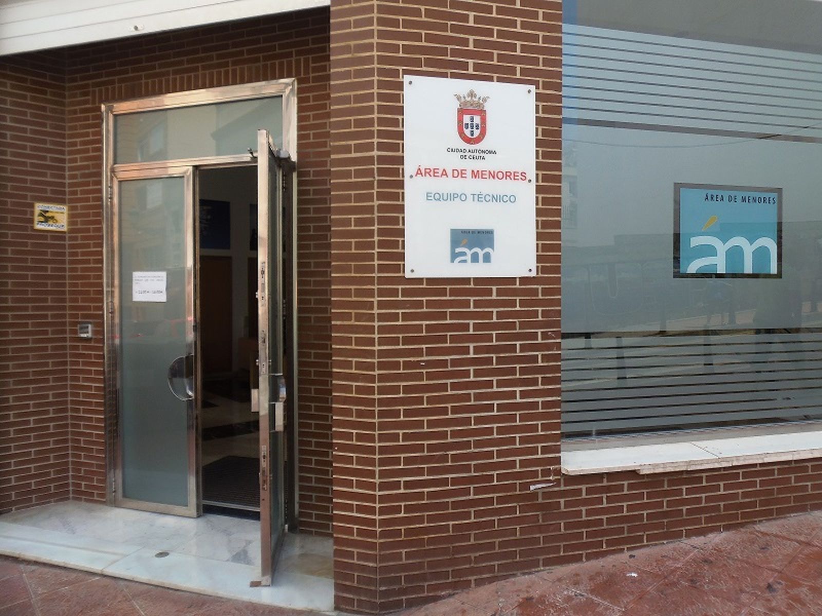 5729_2525_area-de-menores