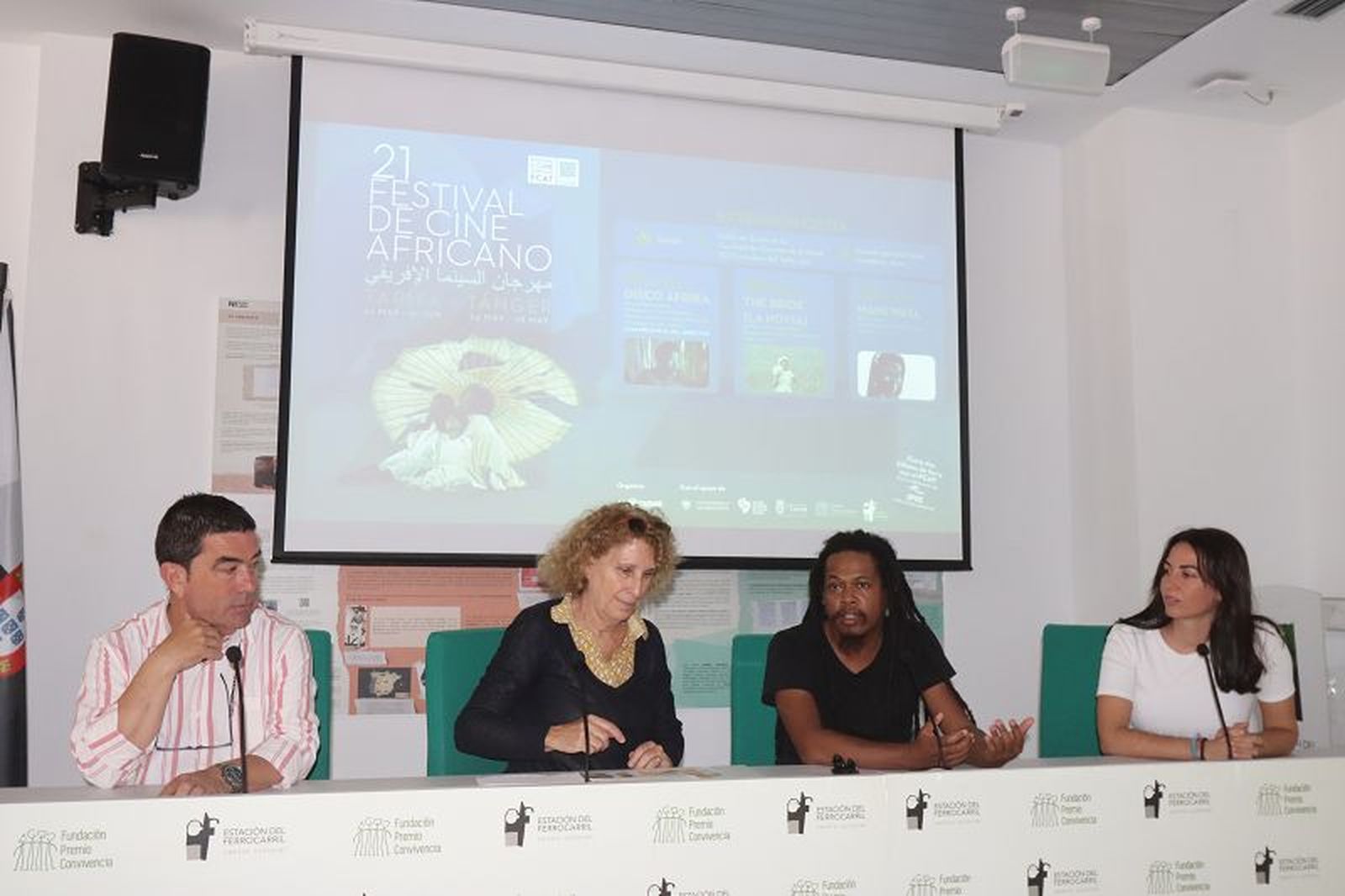 De izrda. a derecha: Ernesto Sáenz, Mane Cisneros, Luck Razanajaona y Leticia Alvarado./ FOTO REDUAN